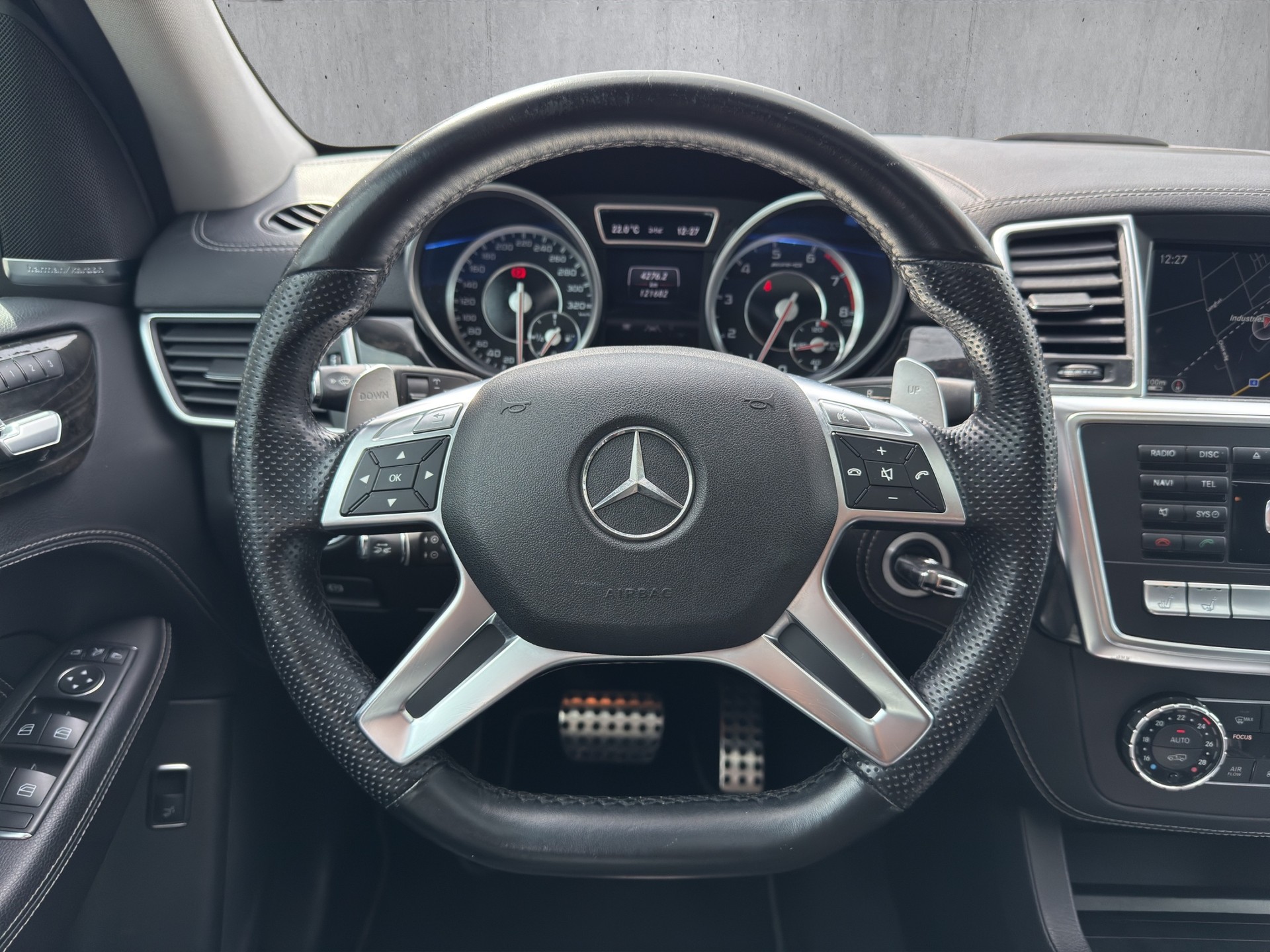 MERCEDES-BENZ ML 63 AMG V8-image-8