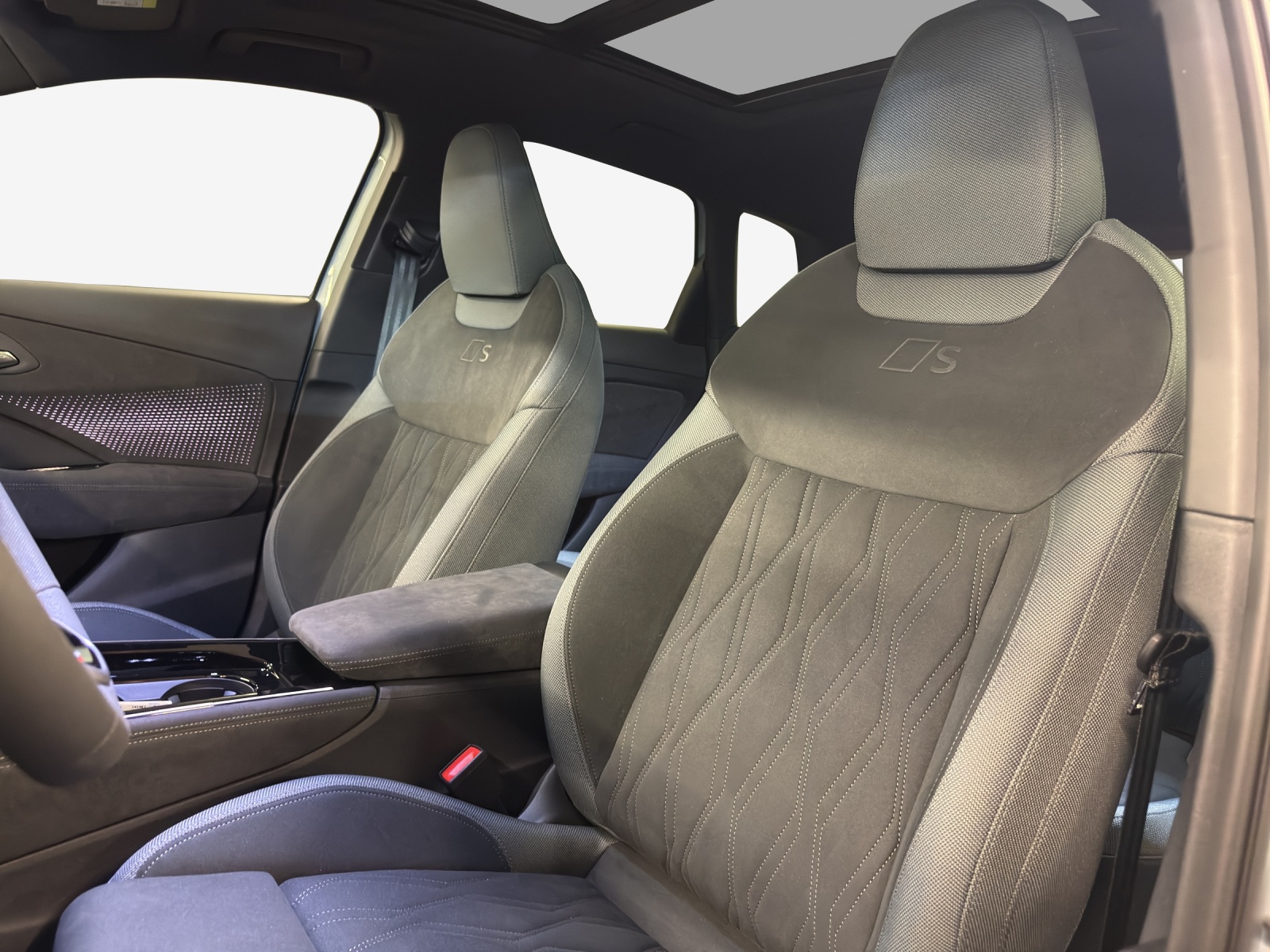AUDI Q3 SUV TFSI quattro 195 kW S tronic-image-14