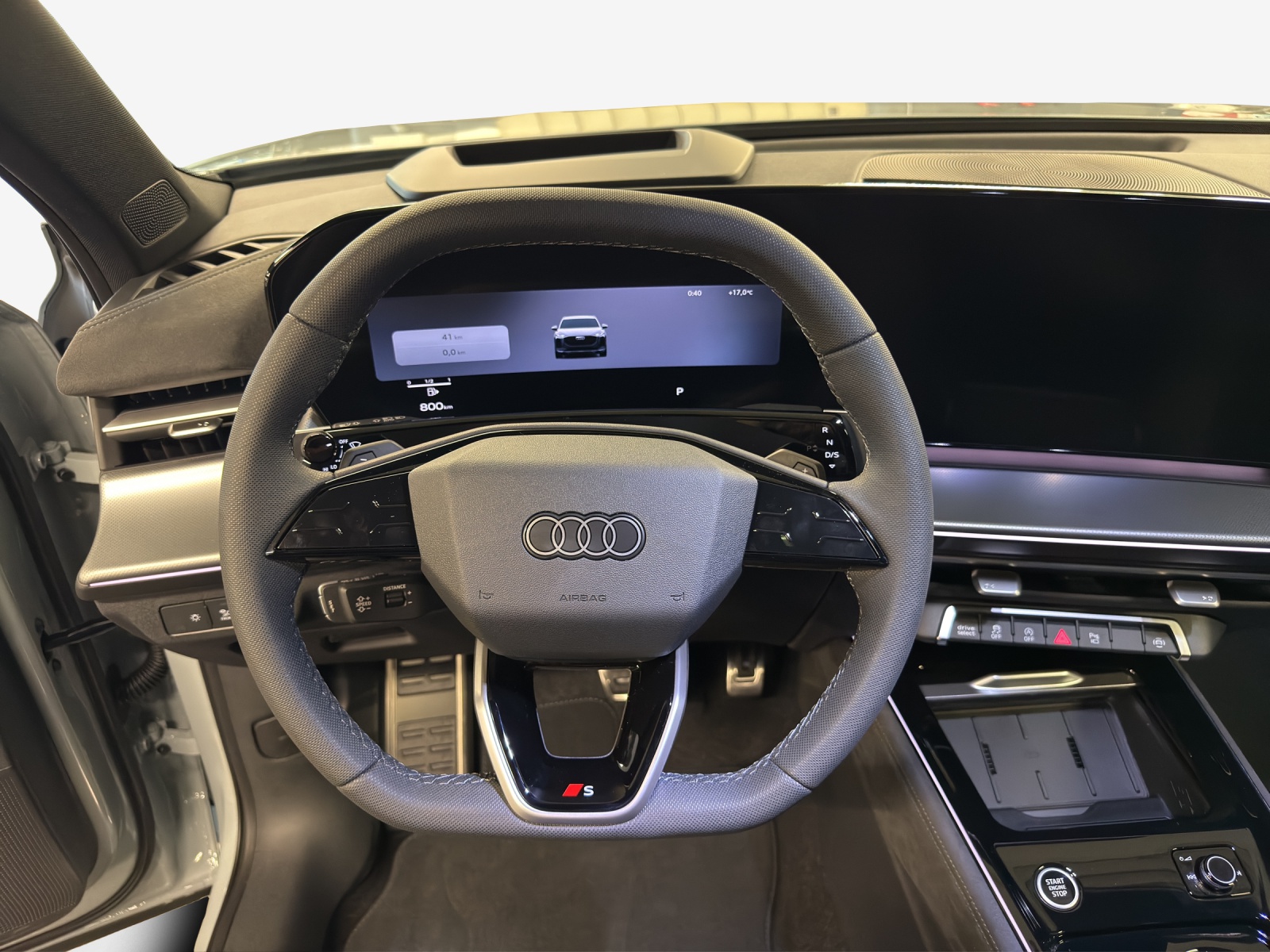 AUDI Q3 SUV TFSI quattro 195 kW S tronic-image-9