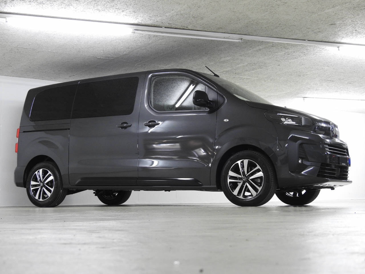 CITROEN Spacetourer M 2.0 BlueHDi 180 You S/S-image-4