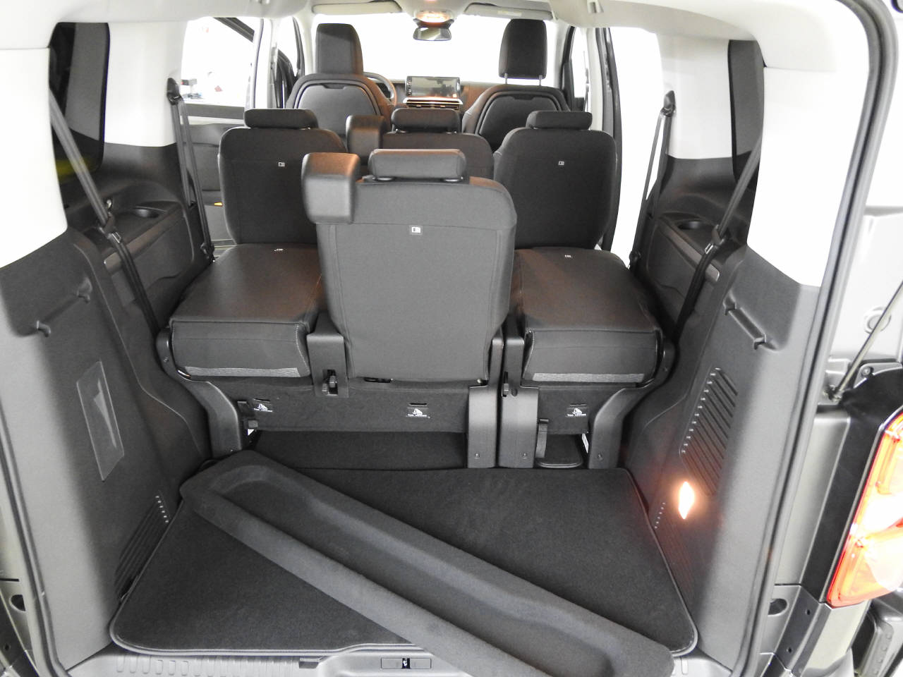 CITROEN Spacetourer M 2.0 BlueHDi 180 You S/S-image-13