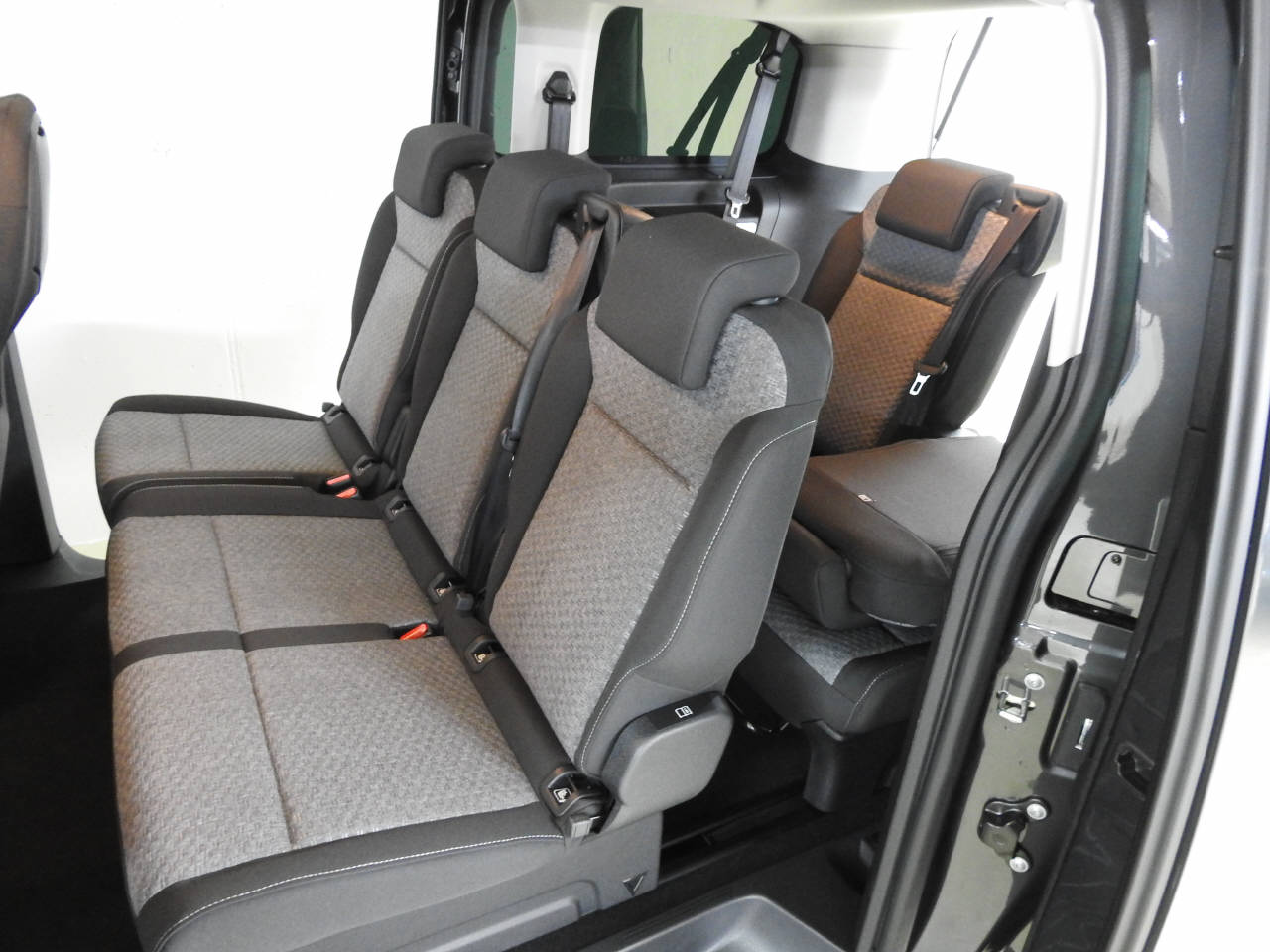 CITROEN Spacetourer M 2.0 BlueHDi 180 You S/S-image-14