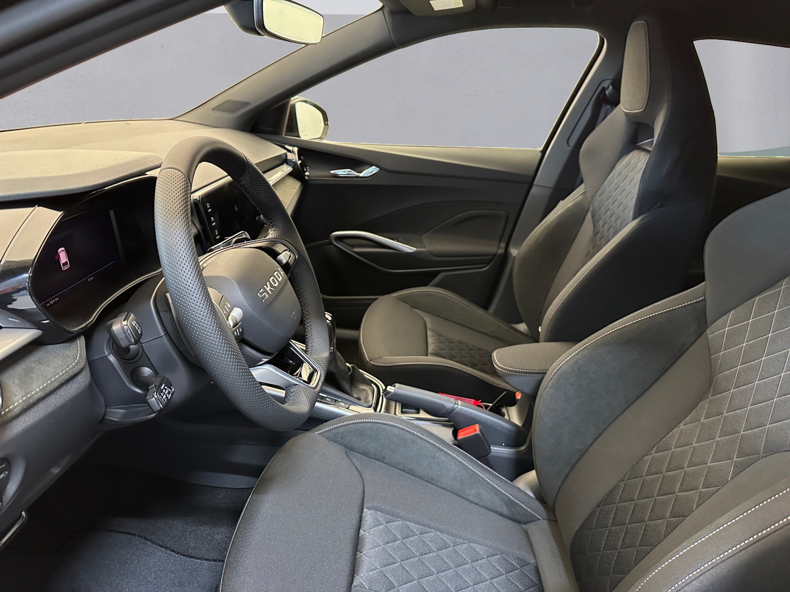 SKODA Fabia 1.0 TSI Dynamic DSG-image-8