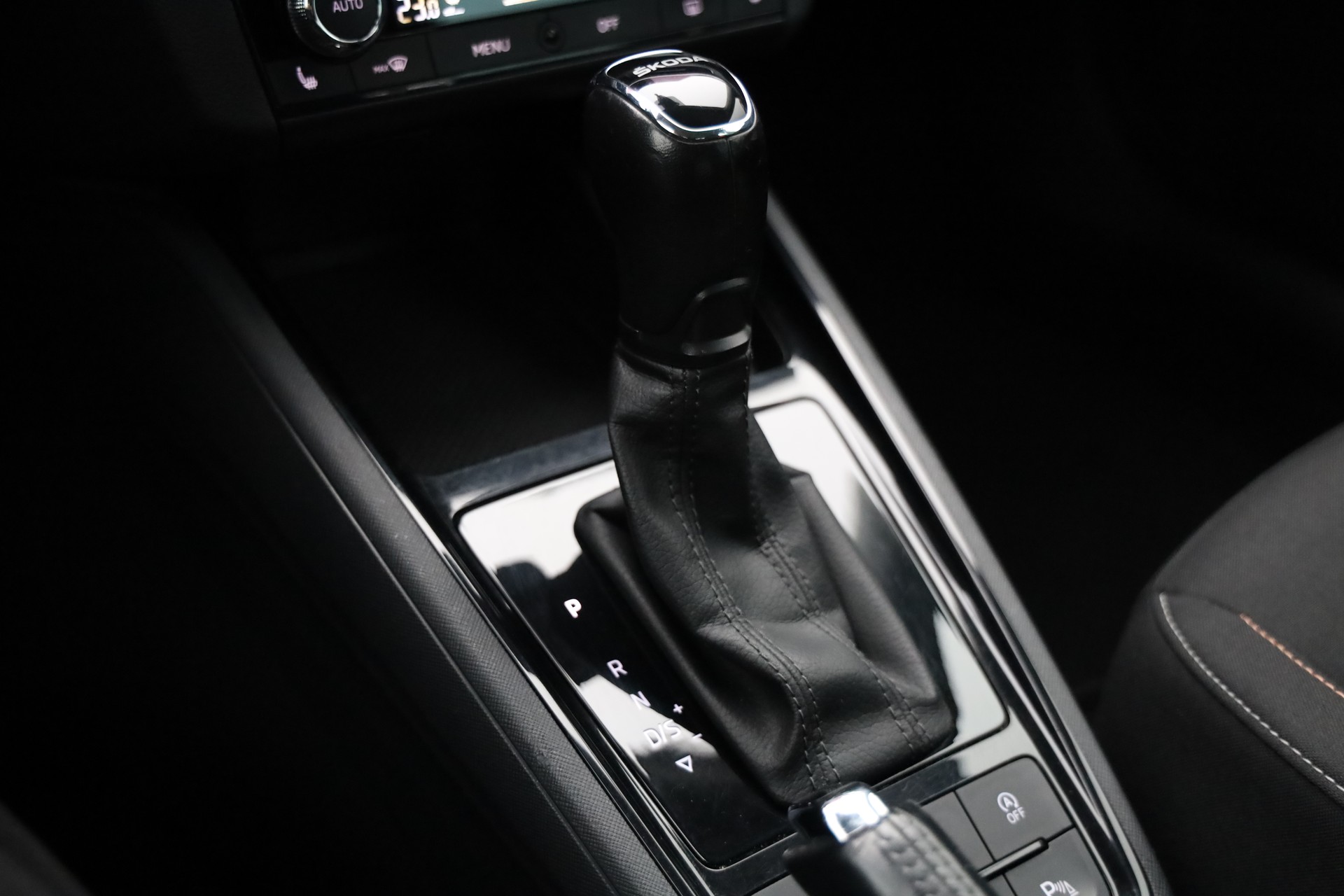 SKODA Kamiq 1.5 TSI ACT Ambition DSG-image-19