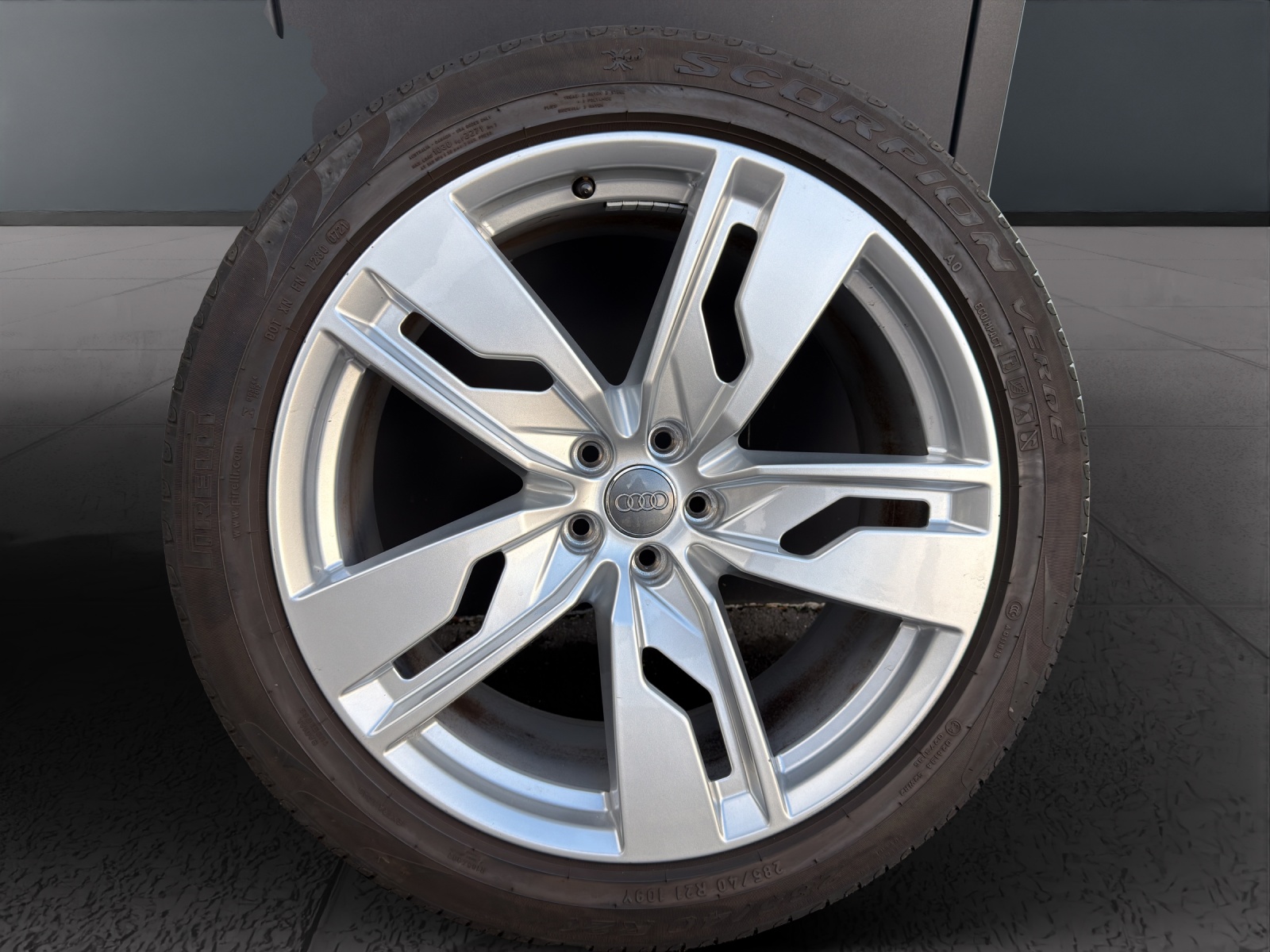 AUDI SQ7 4.0 V8 TDI quattro T-Tronic-image-19