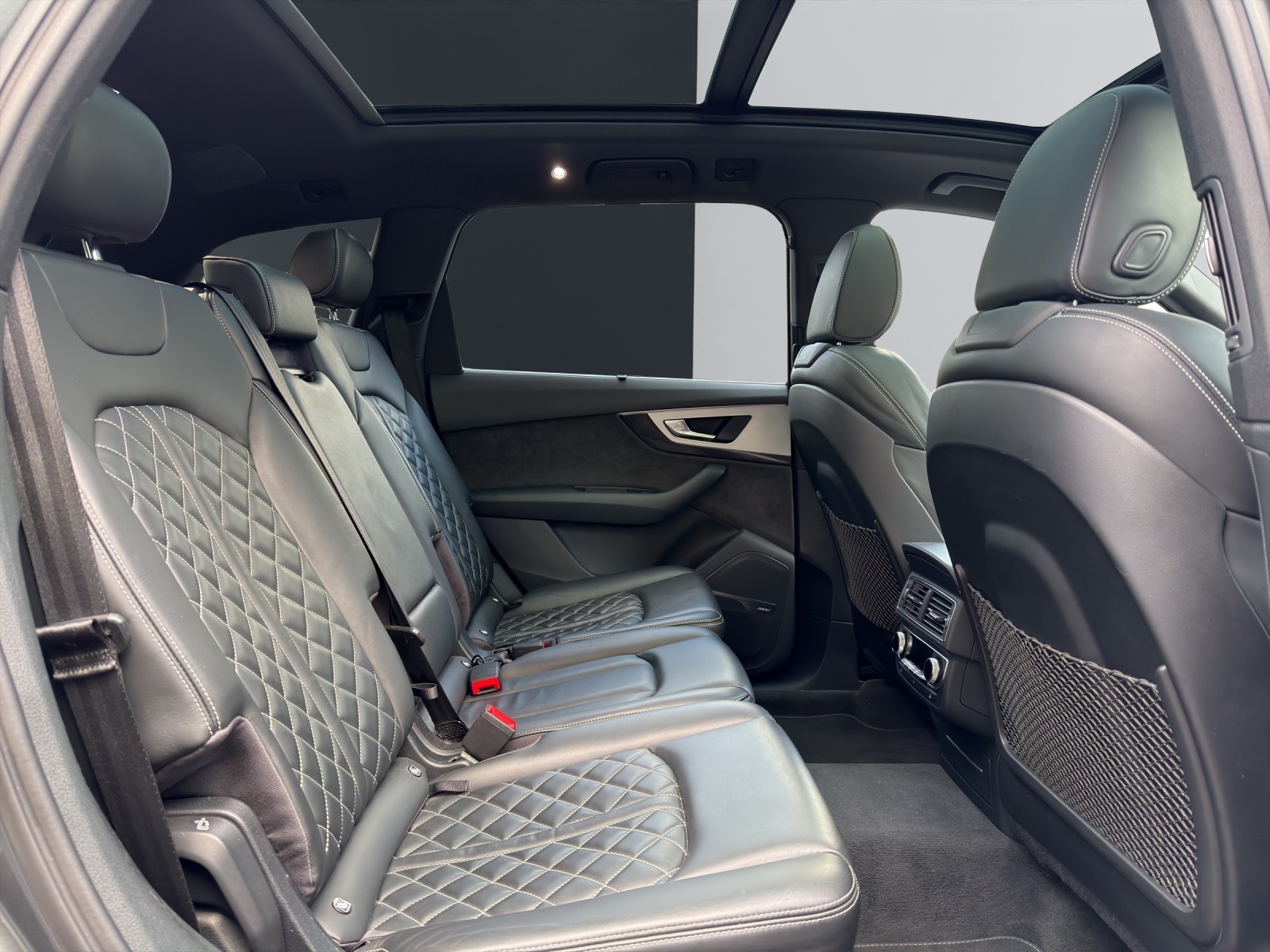 AUDI SQ7 4.0 V8 TDI quattro T-Tronic-image-14