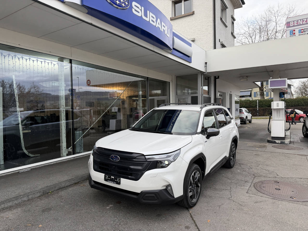 SUBARU Forester Station 2.0i e-Boxer Swiss Plus-image-1