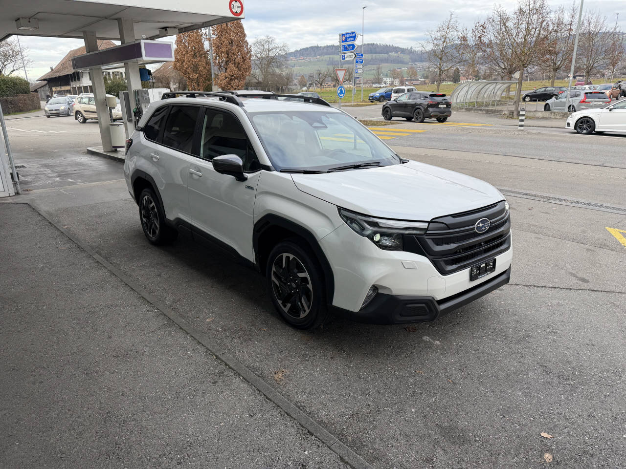 SUBARU Forester Station 2.0i e-Boxer Swiss Plus-image-3