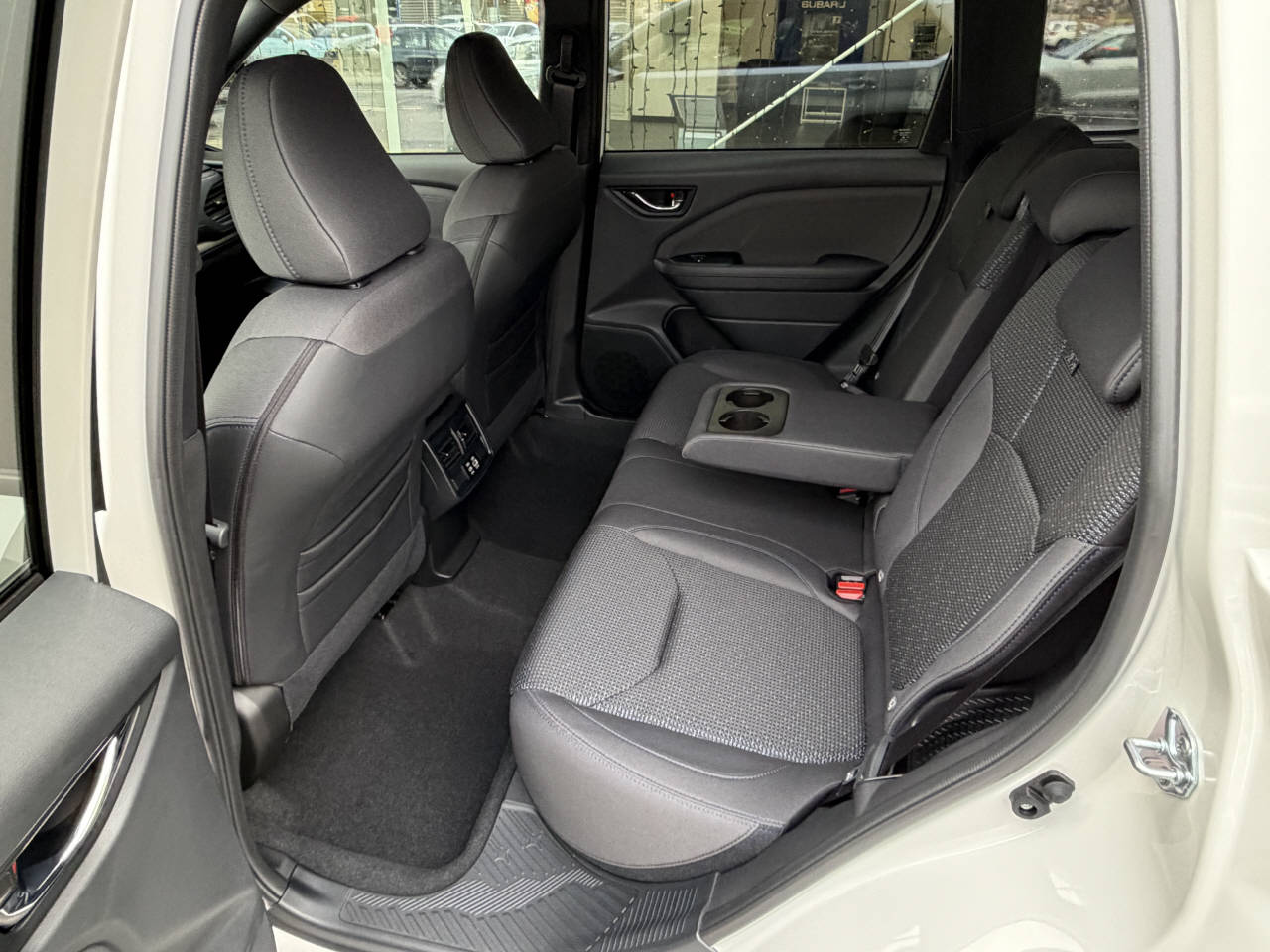 SUBARU Forester Station 2.0i e-Boxer Swiss Plus-image-6