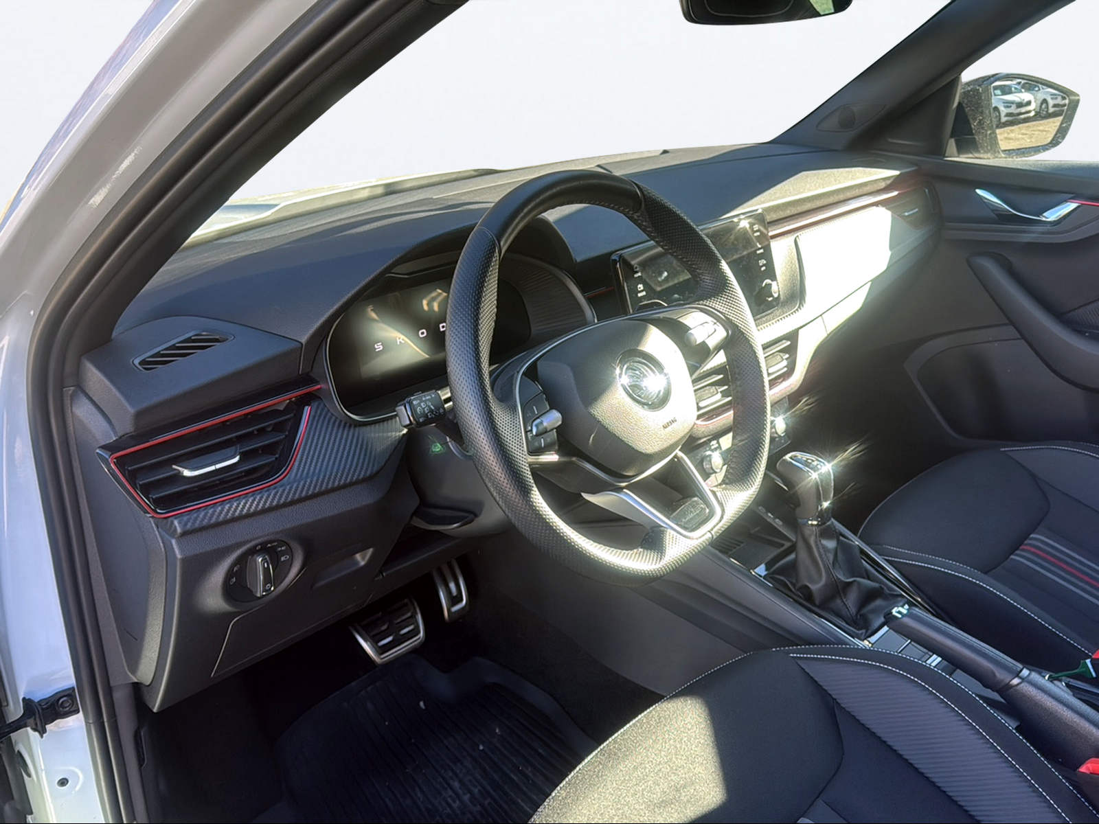SKODA Kamiq 1.0 TSI Monte Carlo DSG-image-10
