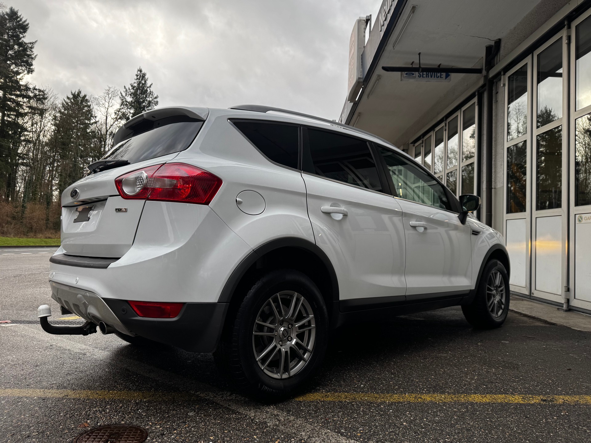 FORD Kuga 2.0 TDCi Carving 4WD PowerShift-image-4
