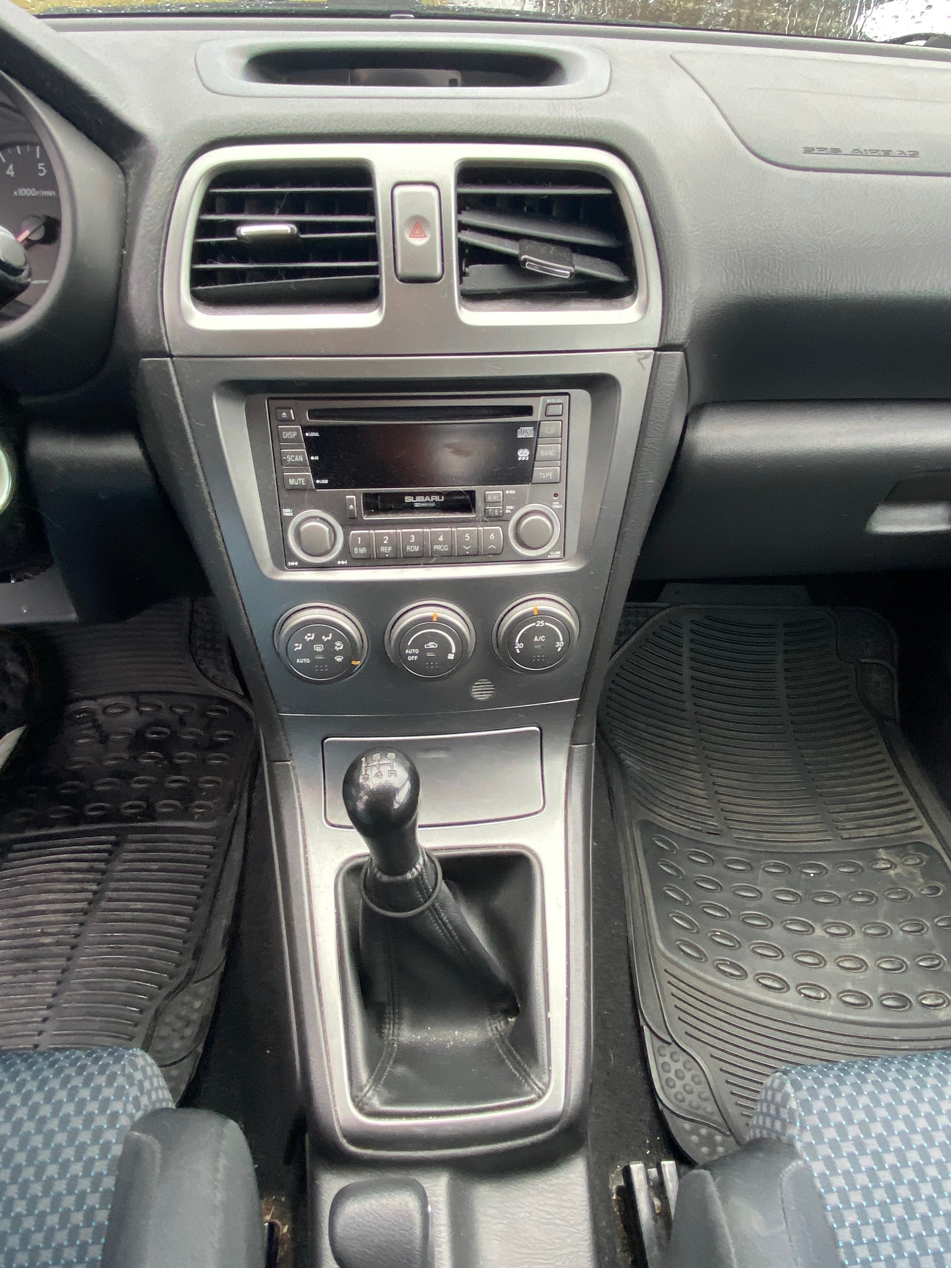 SUBARU Impreza 1.5R Swiss-image-9