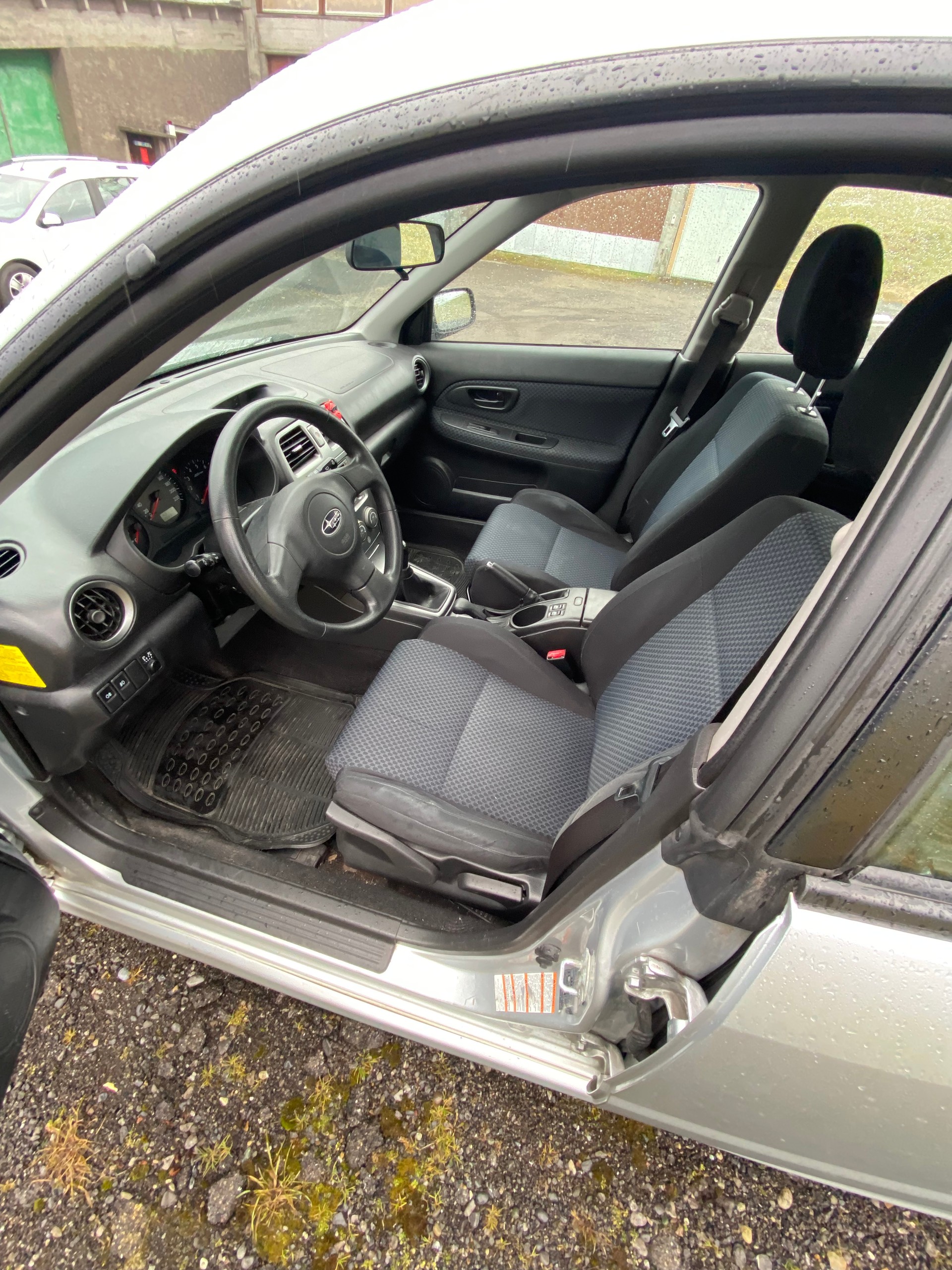 SUBARU Impreza 1.5R Swiss-image-5