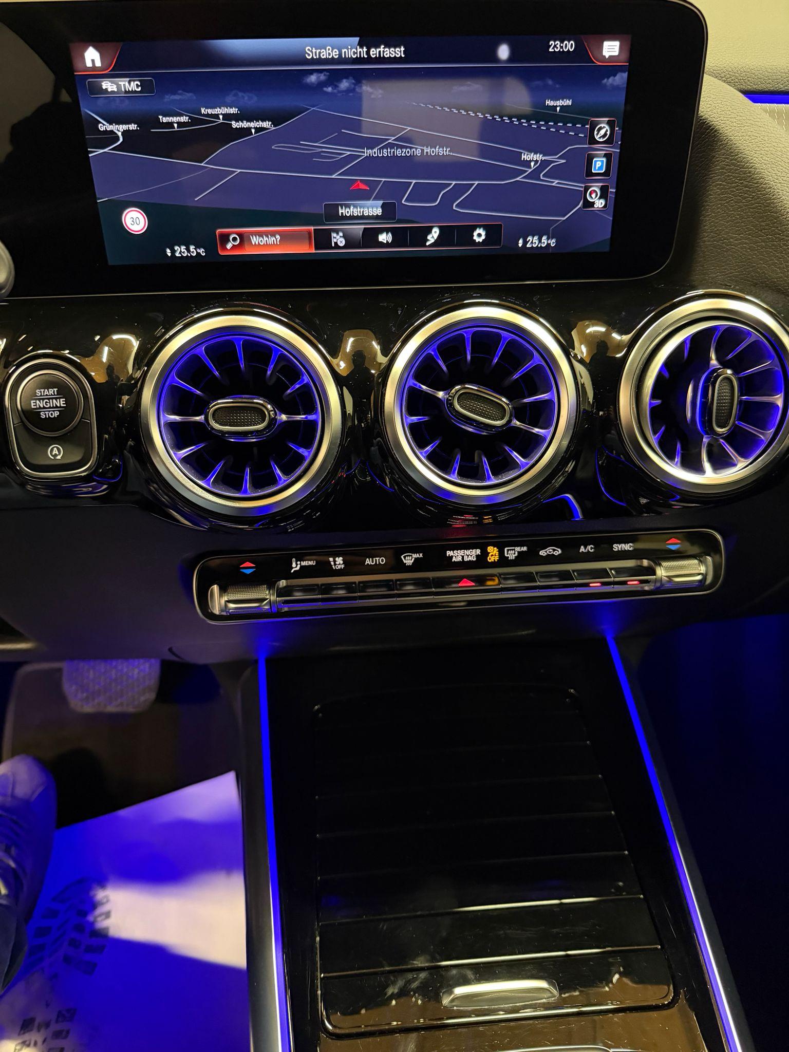 MERCEDES-BENZ GLA 200 Progressive-image-16