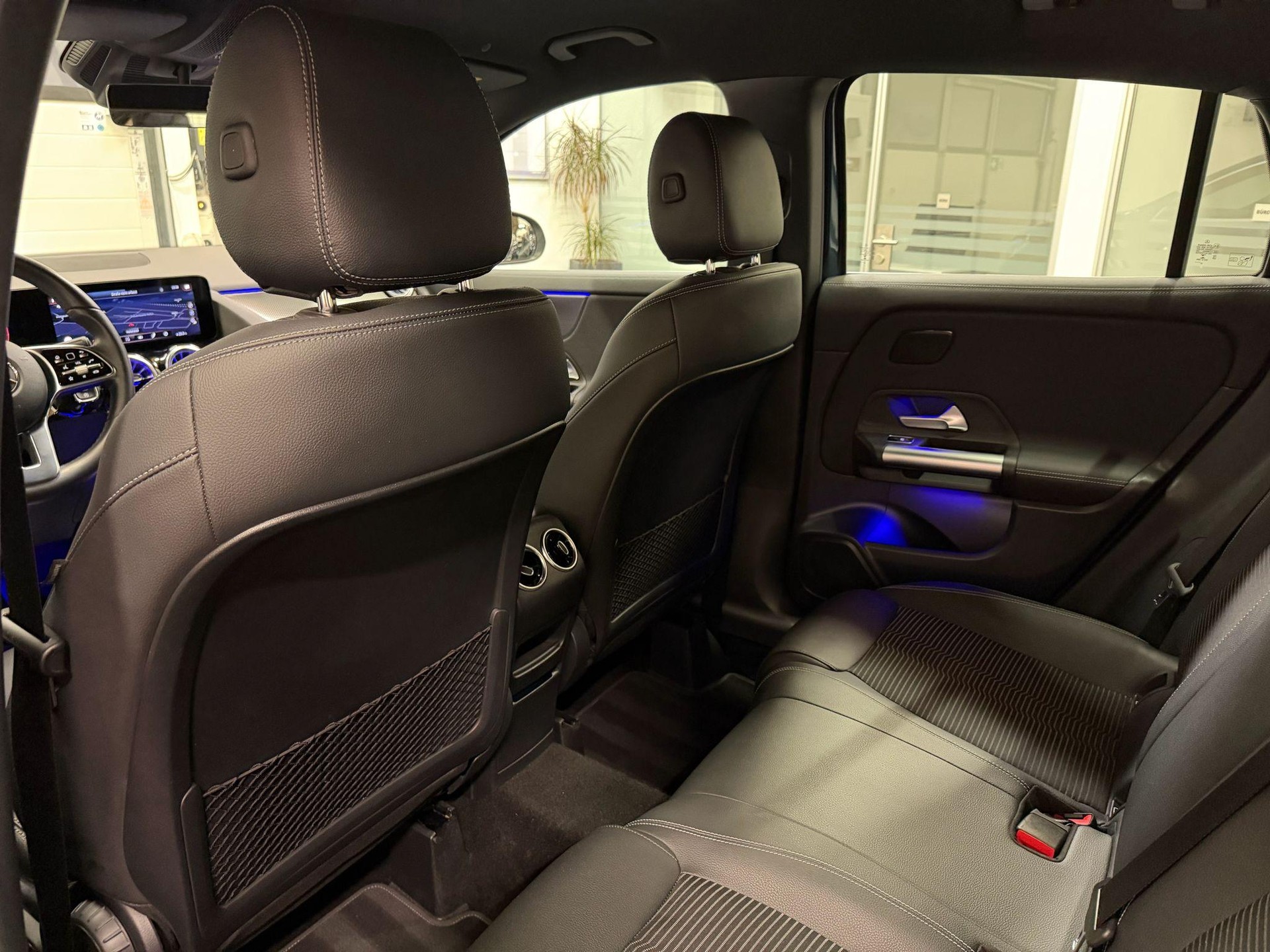 MERCEDES-BENZ GLA 200 Progressive-image-13