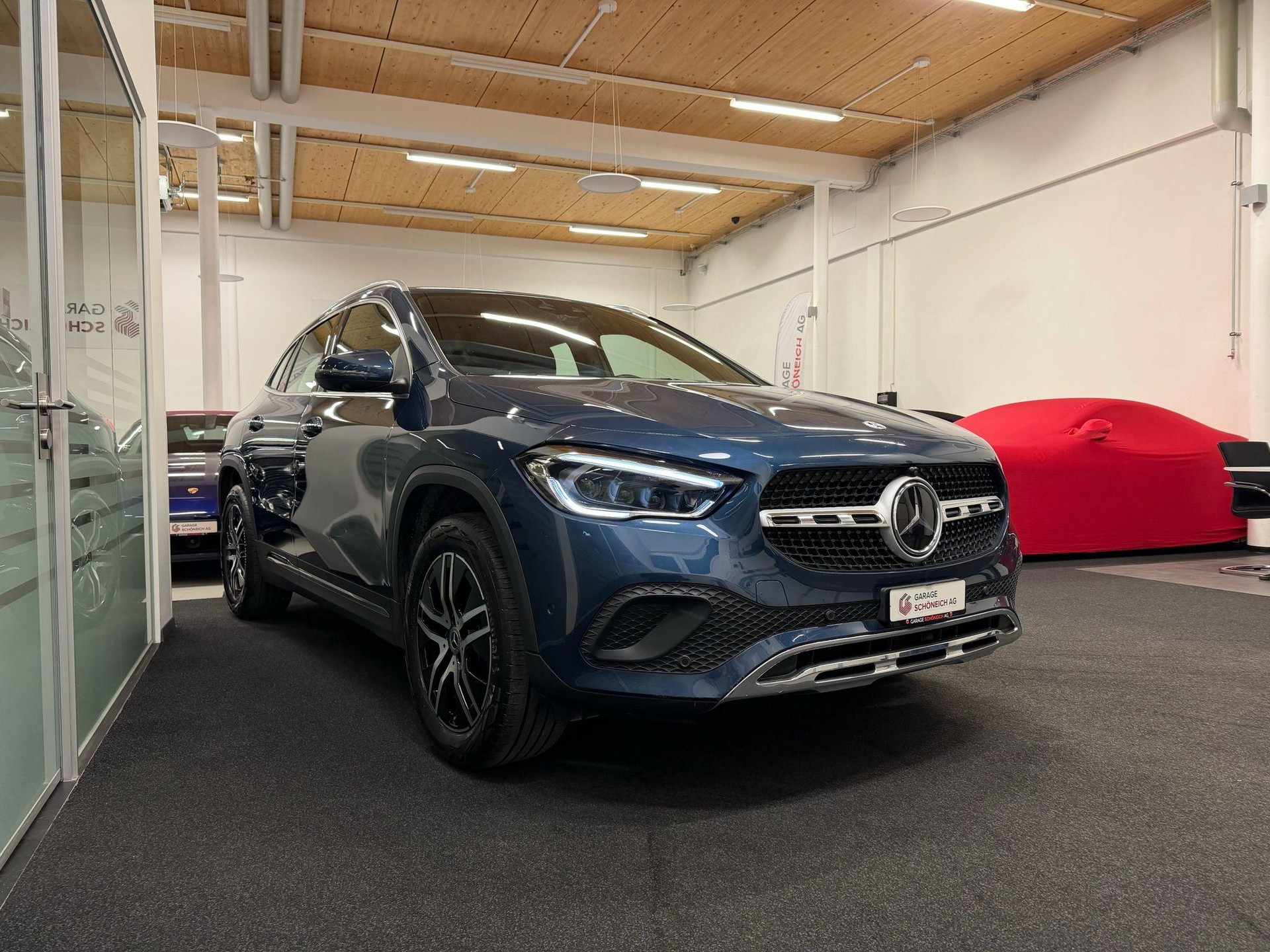 MERCEDES-BENZ GLA 200 Progressive-image-2