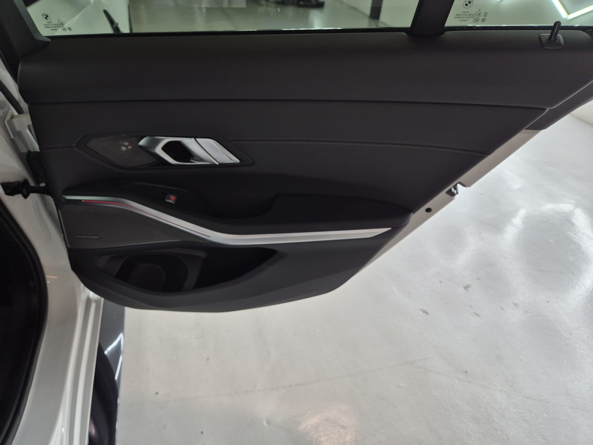 BMW M3 Touring xDrive Competition M-image-21