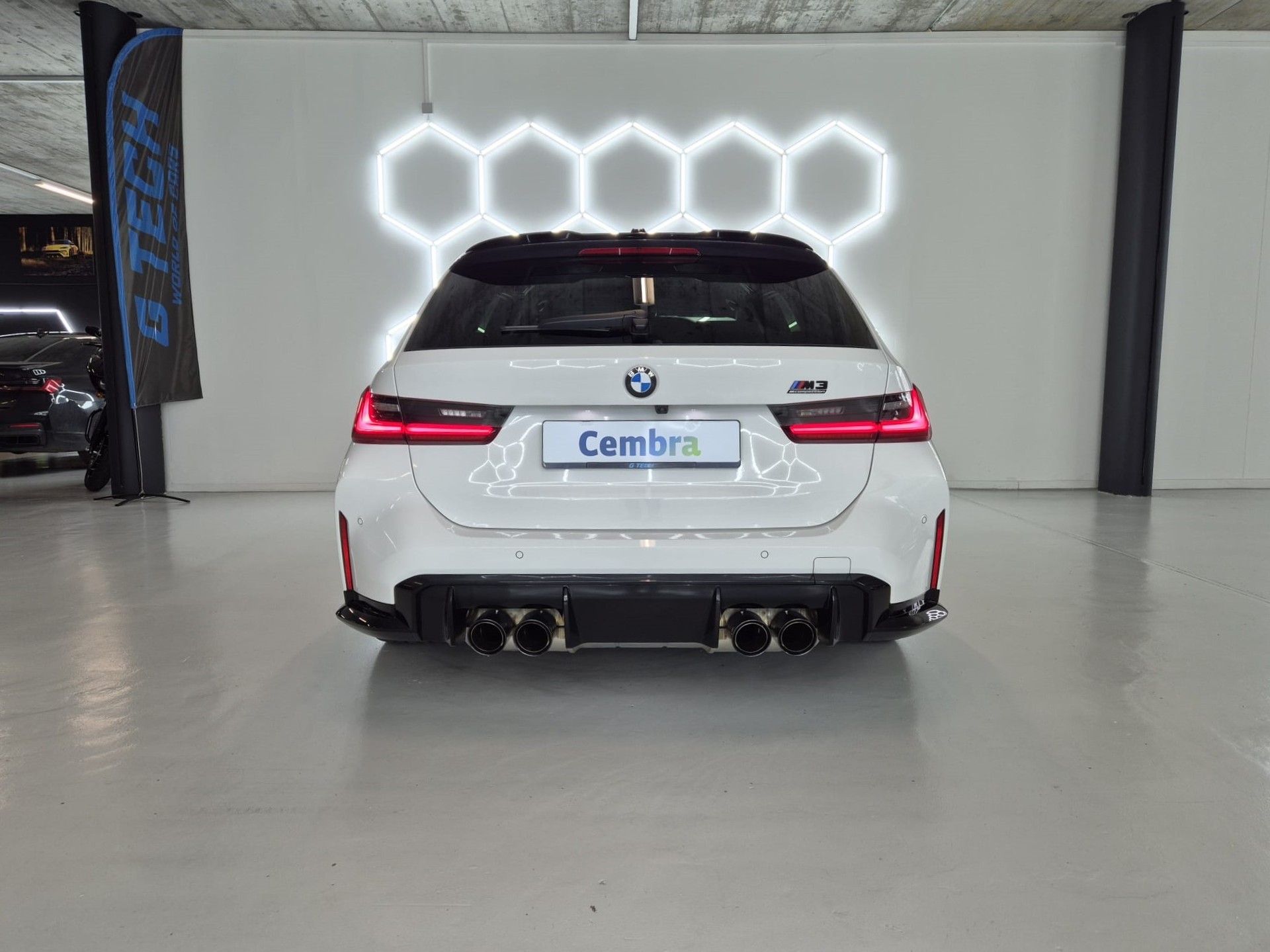 BMW M3 Touring xDrive Competition M-image-10