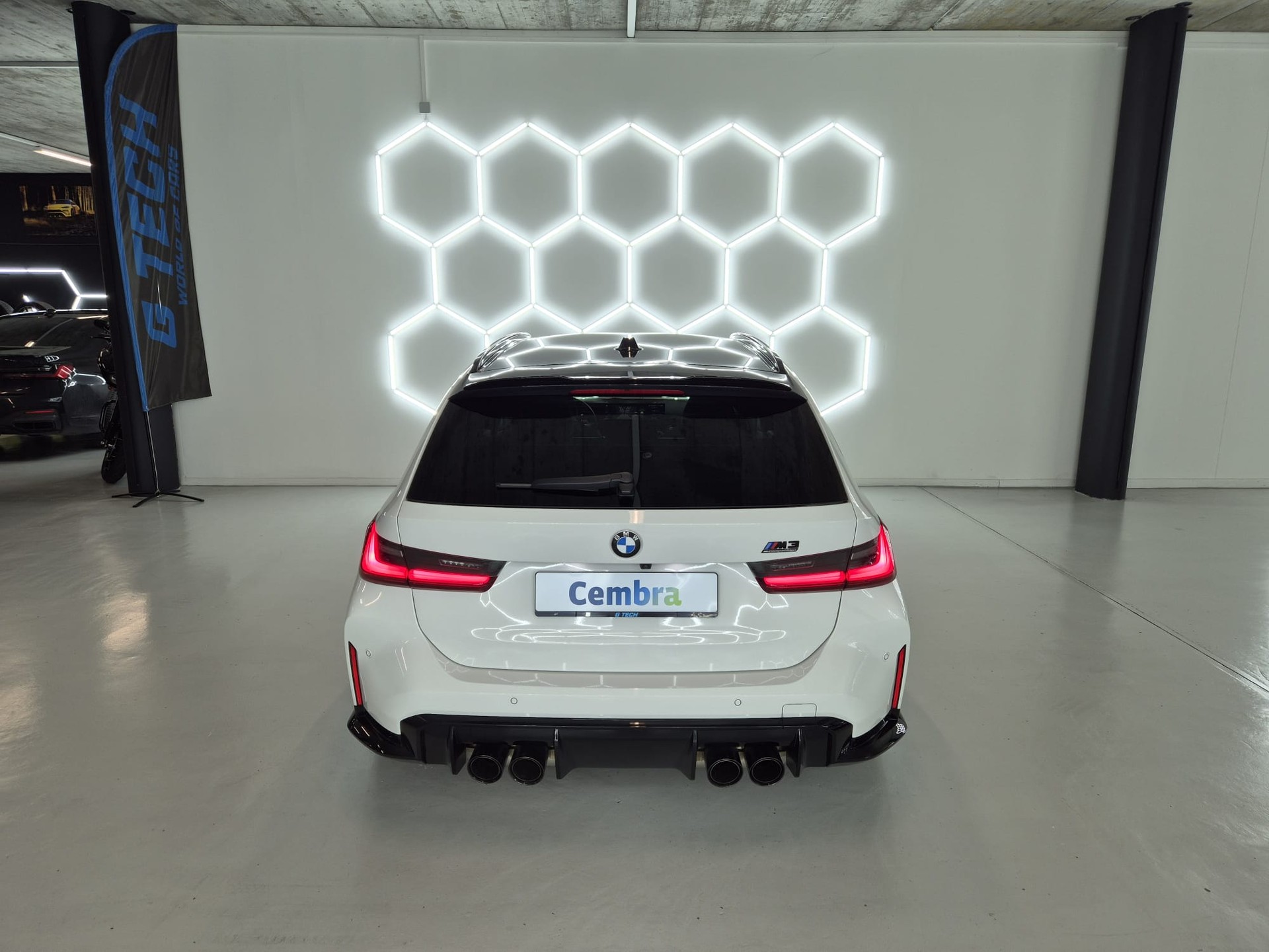BMW M3 Touring xDrive Competition M-image-9