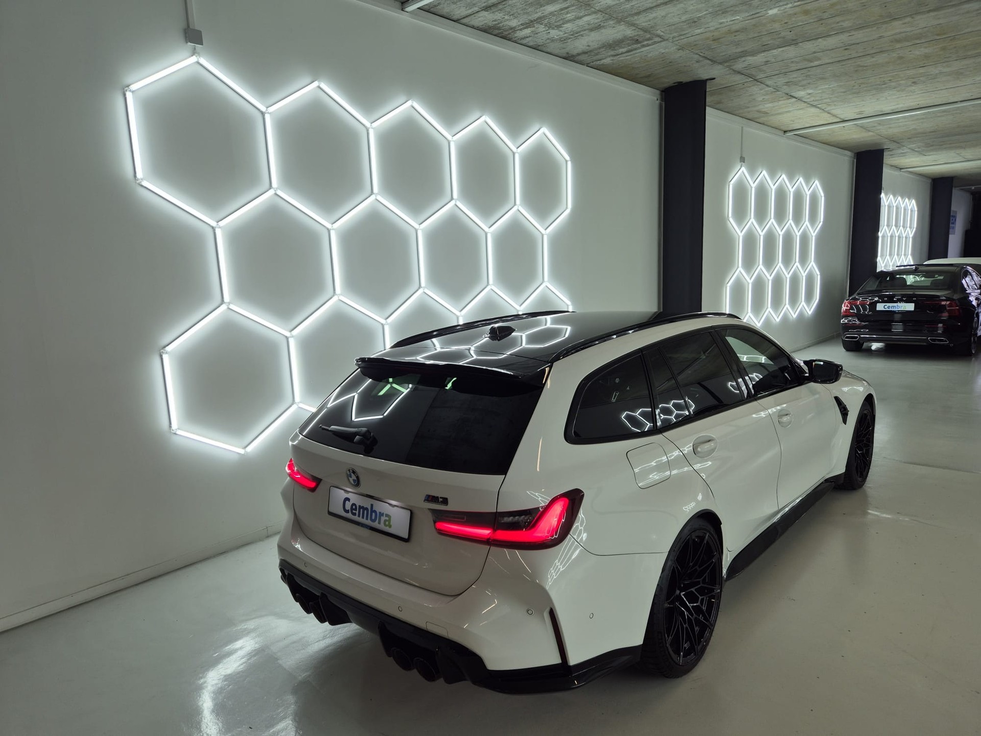 BMW M3 Touring xDrive Competition M-image-8