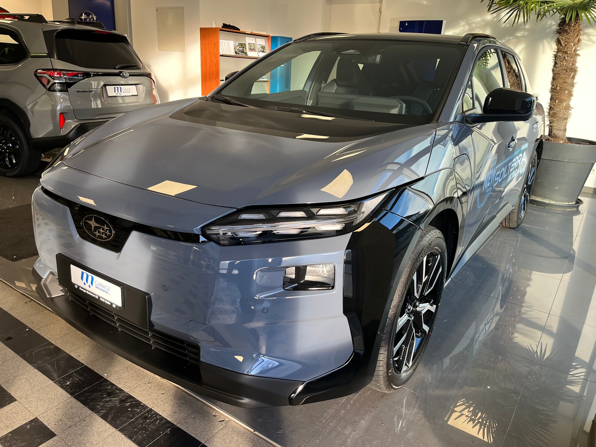 SUBARU Solterra eV Luxury AWD-showroom-element-1