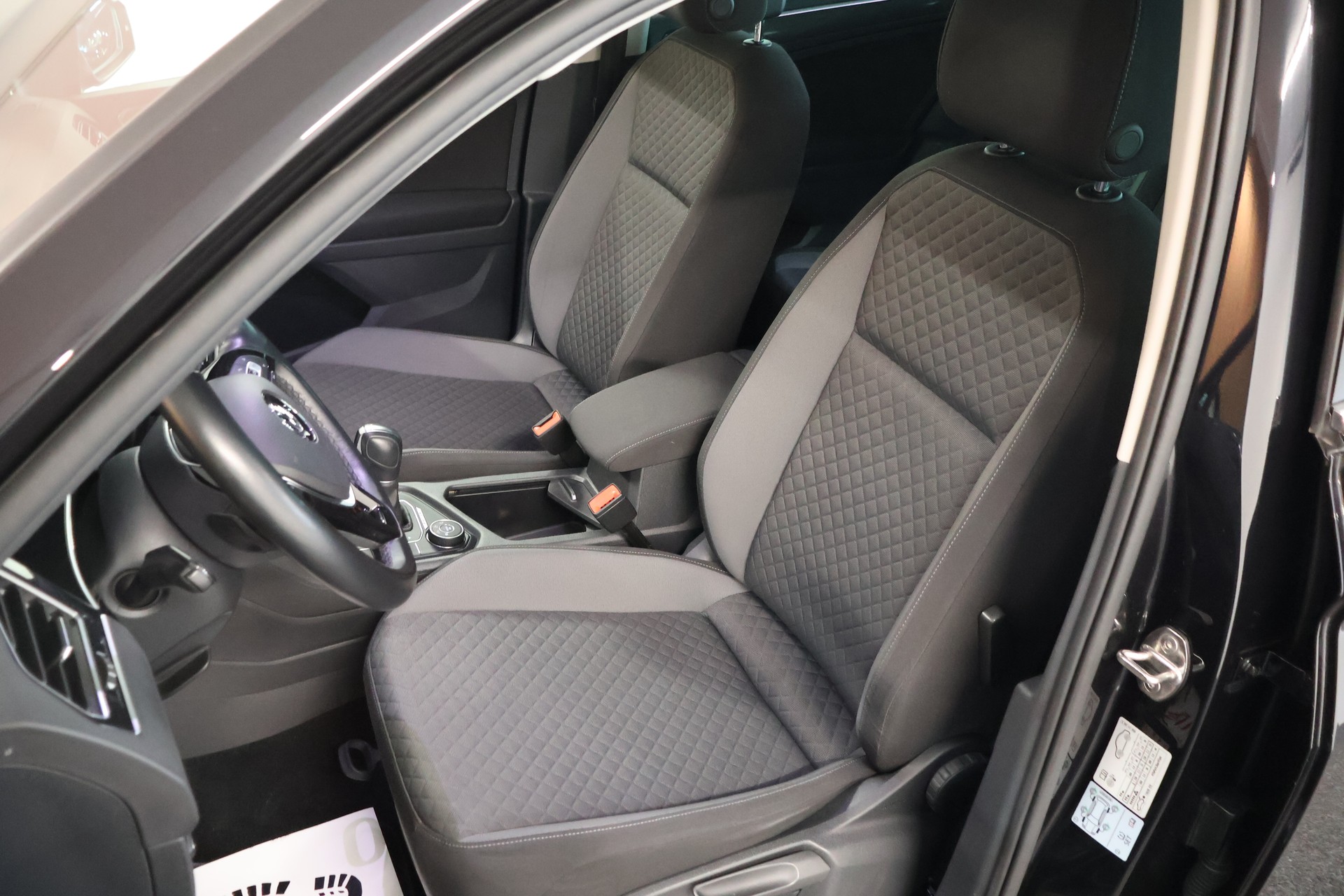 VW Tiguan 1.4TSI Comfortline 4Motion DSG-image-10