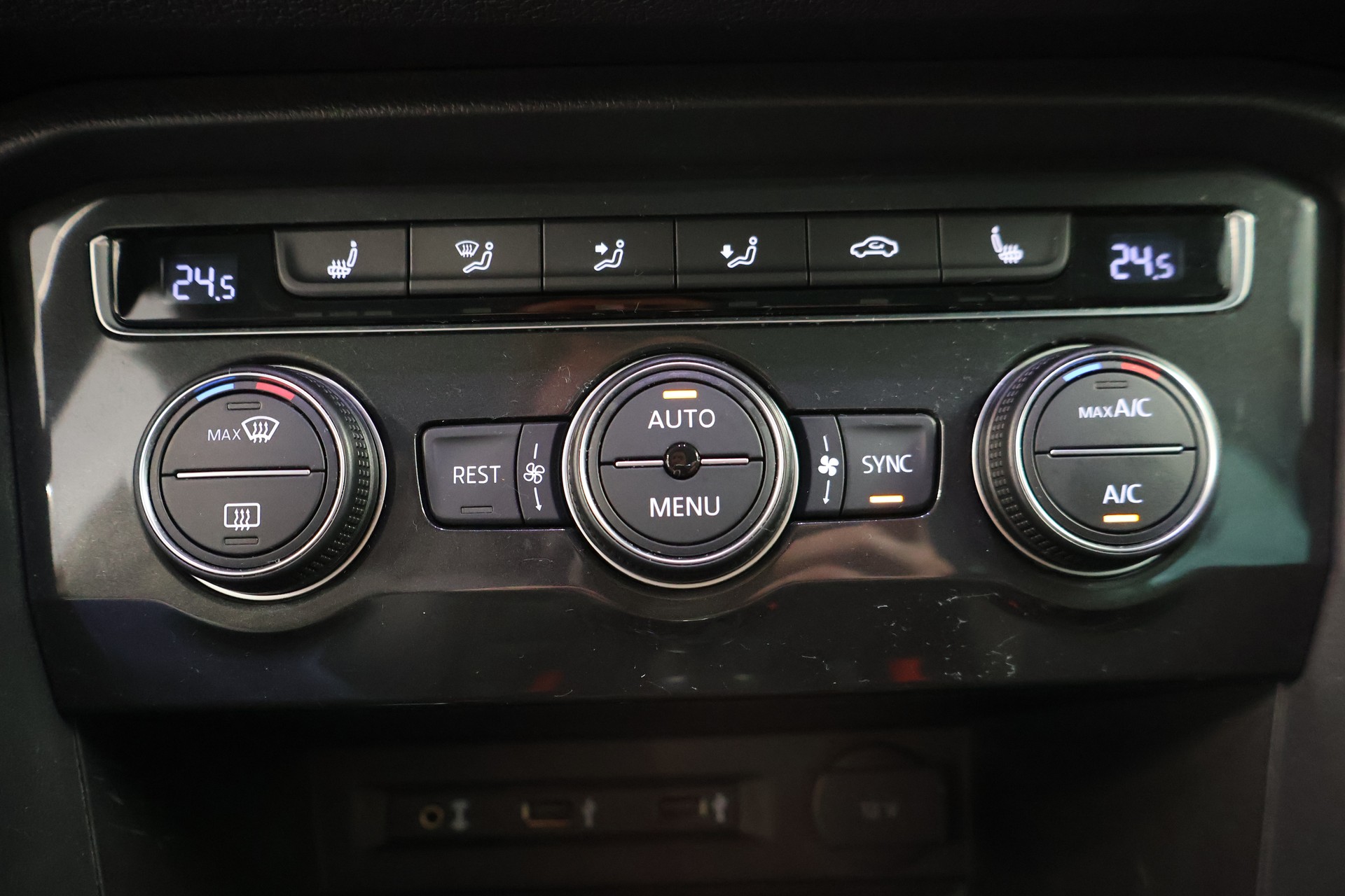 VW Tiguan 1.4TSI Comfortline 4Motion DSG-image-22