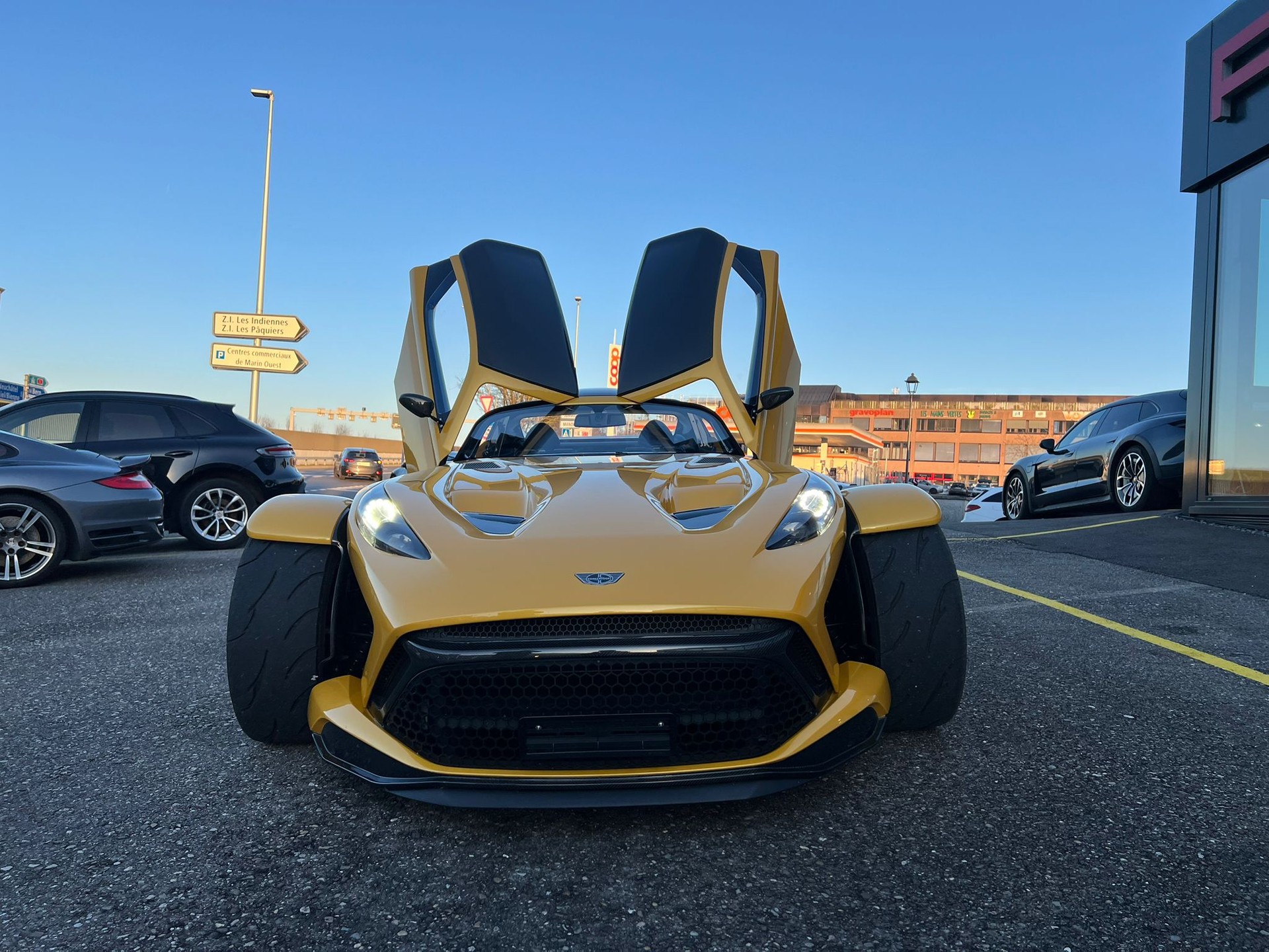 DONKERVOORT F22-image-4