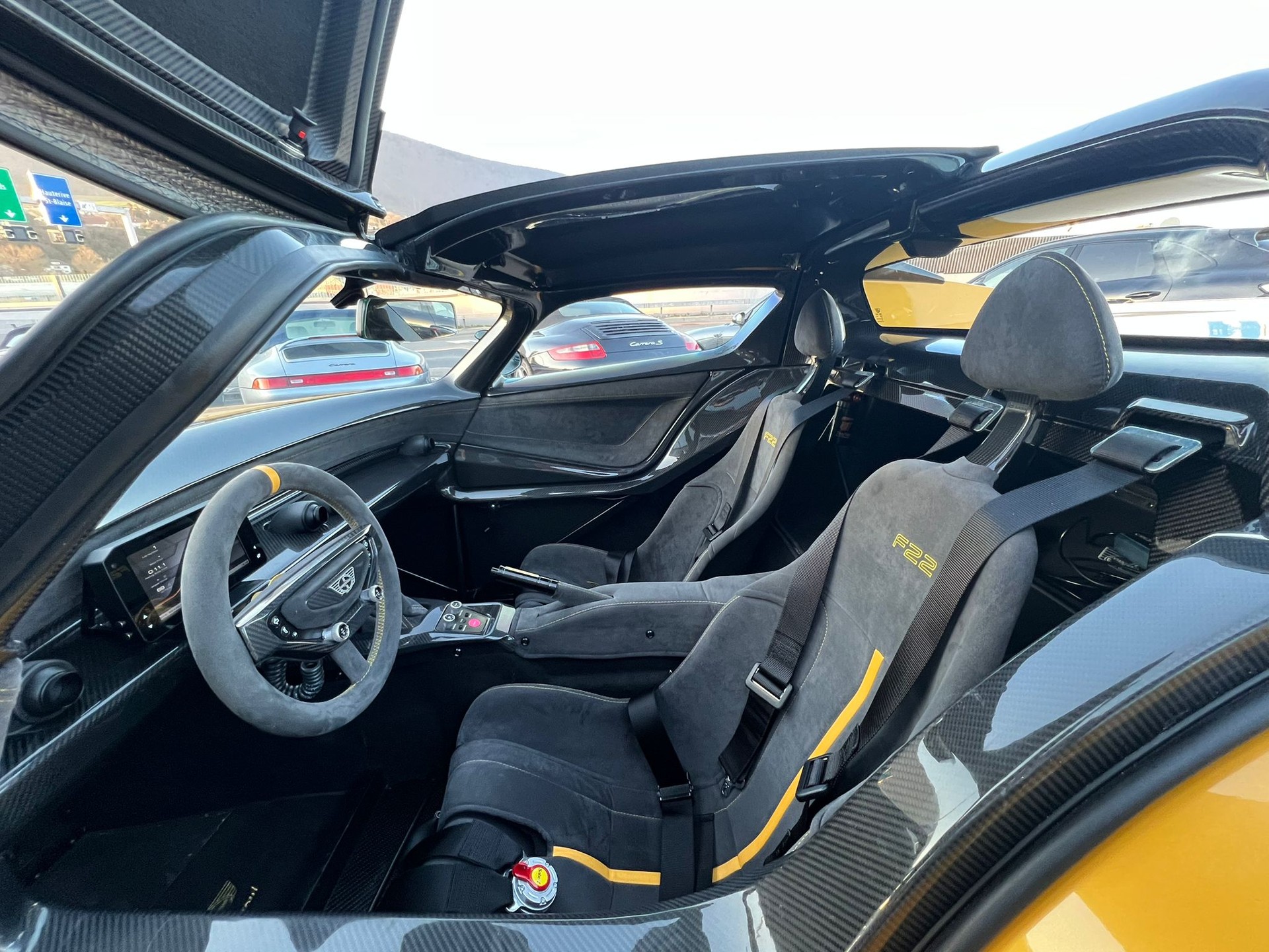 DONKERVOORT F22-image-9