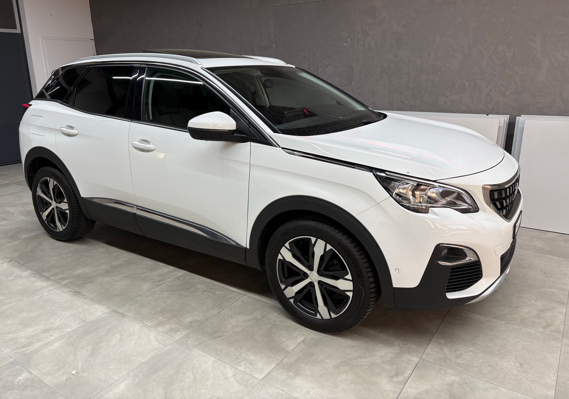 PEUGEOT 3008 1.6 THP Allure EAT-image-2