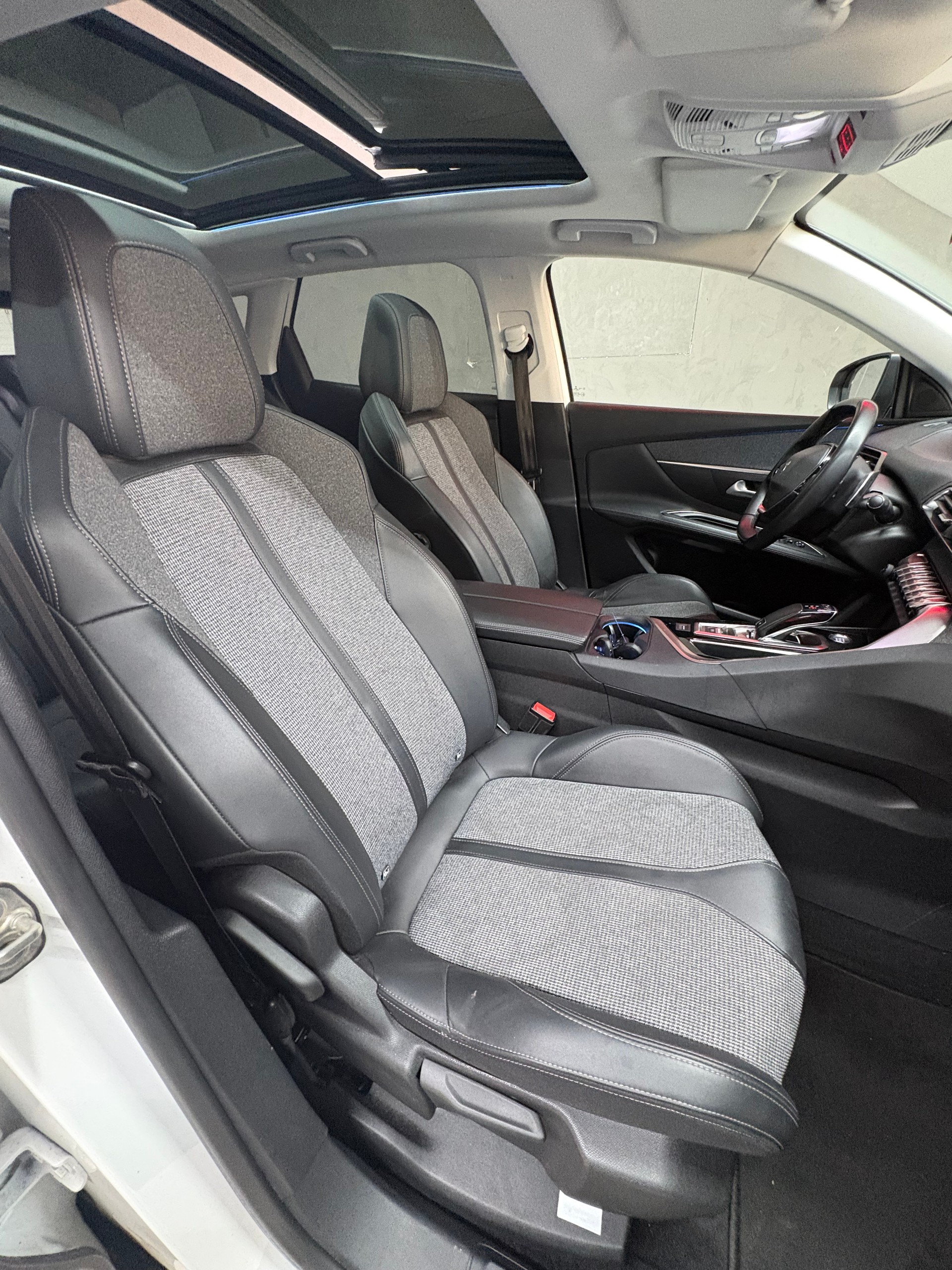 PEUGEOT 3008 1.6 THP Allure EAT-image-9