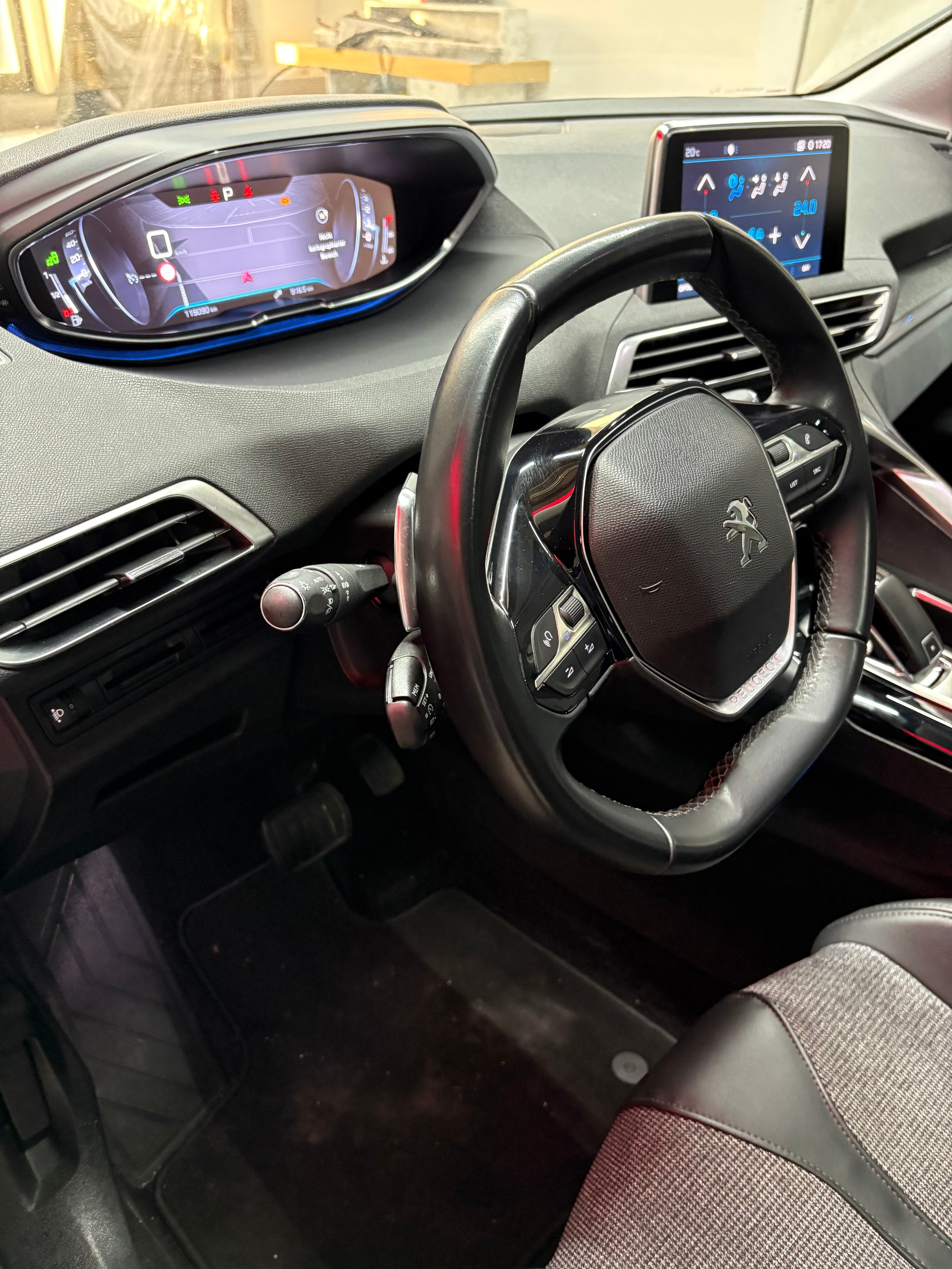 PEUGEOT 3008 1.6 THP Allure EAT-image-11