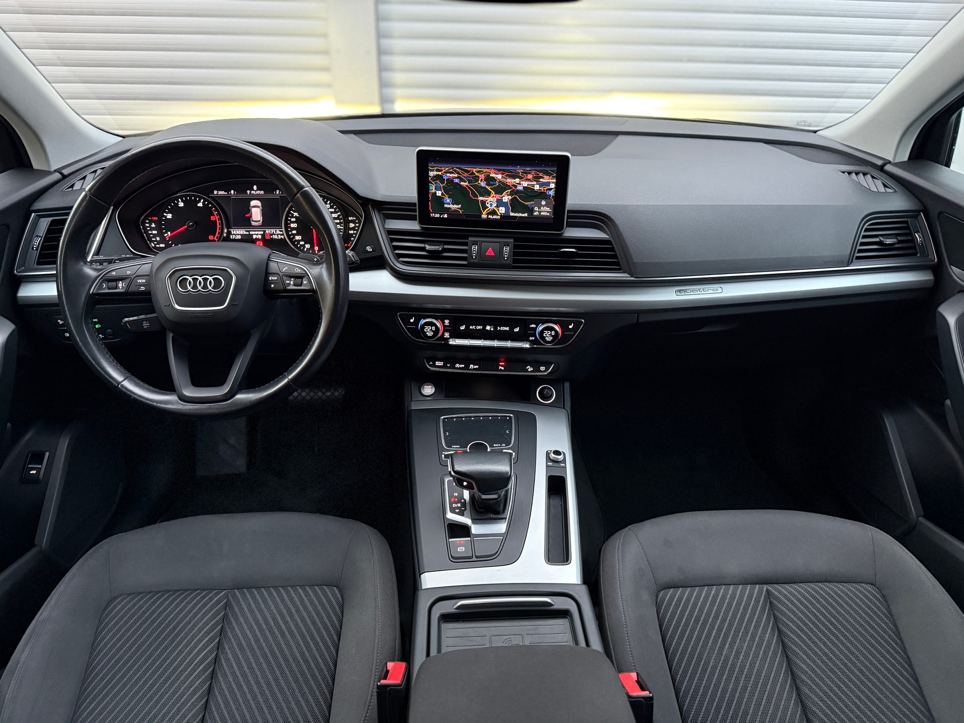 AUDI Q5 2.0 TDI 190 quattro S-Tronic-image-9