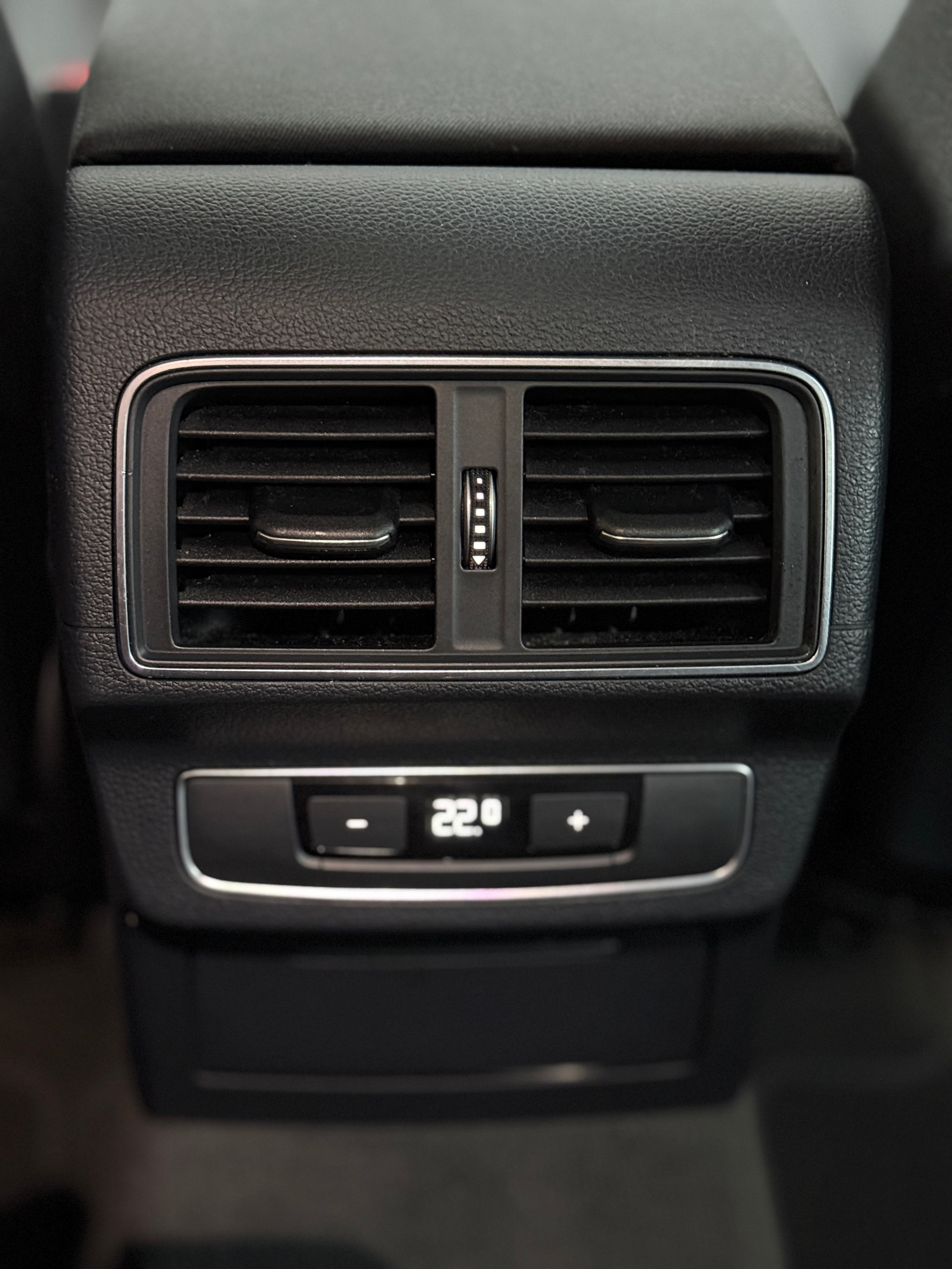 AUDI Q5 2.0 TDI 190 quattro S-Tronic-image-19