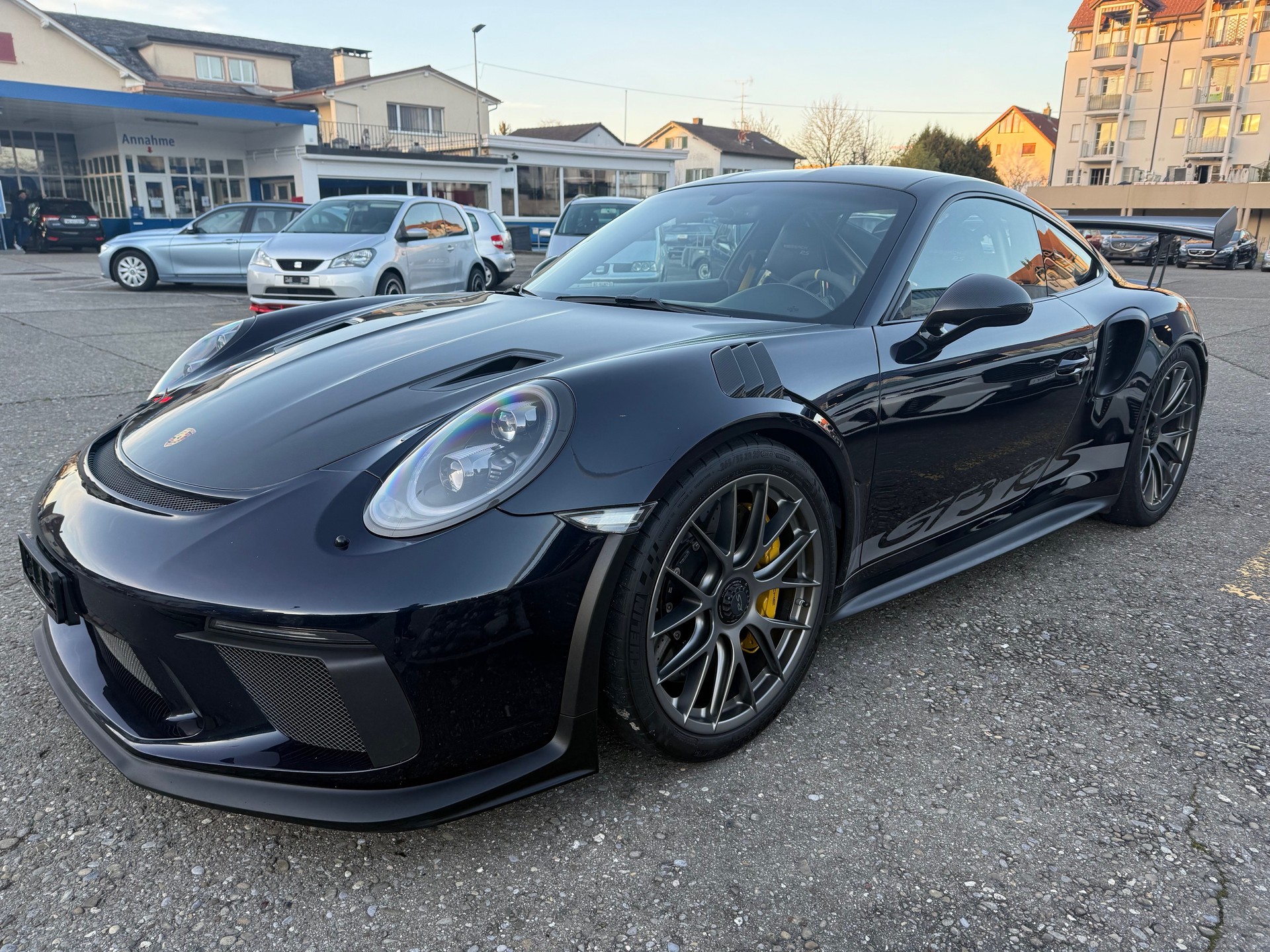 PORSCHE 911 GT3 RS *Weissach*-showroom-element-2