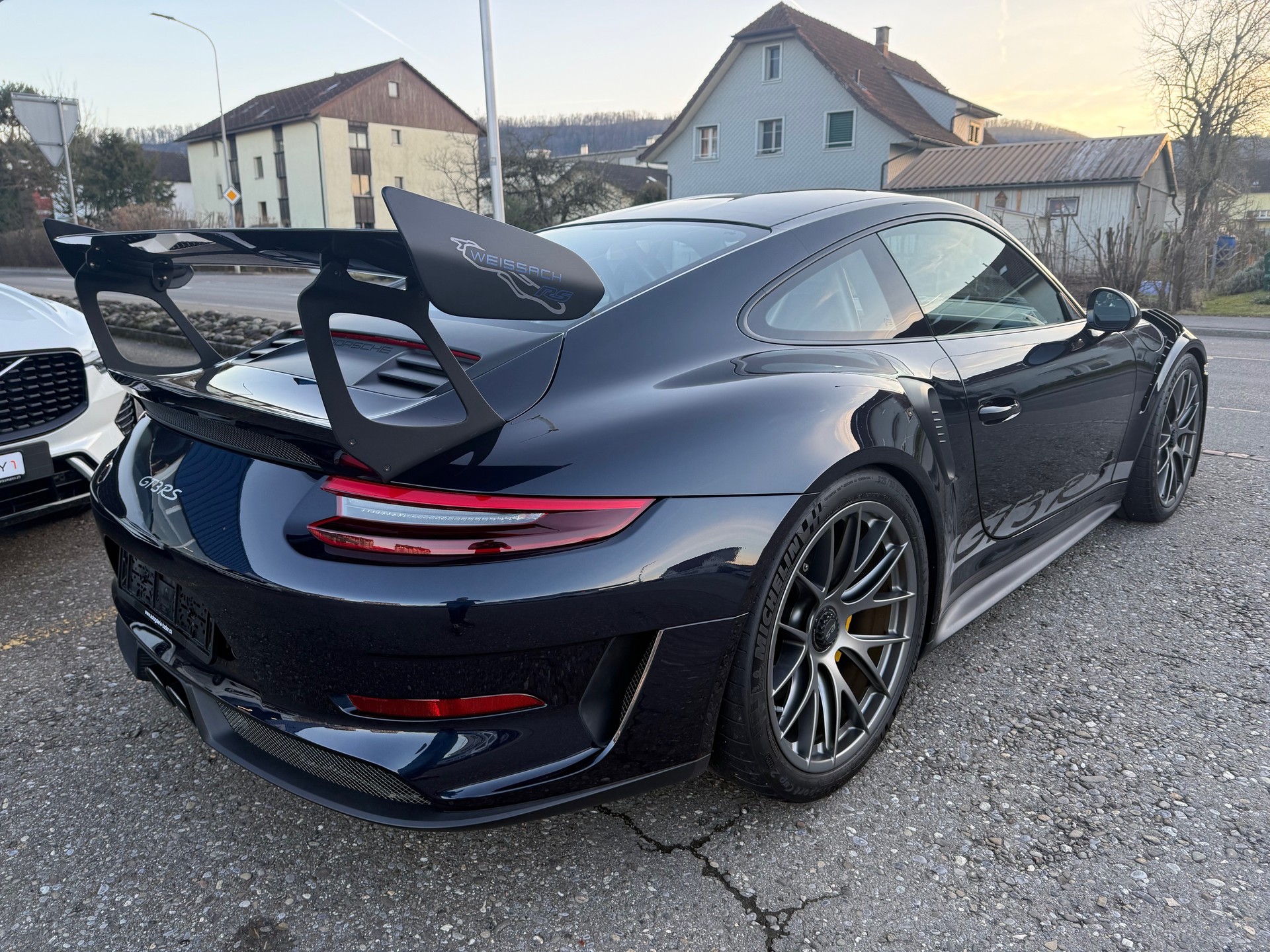 PORSCHE 911 GT3 RS *Weissach*-image-5