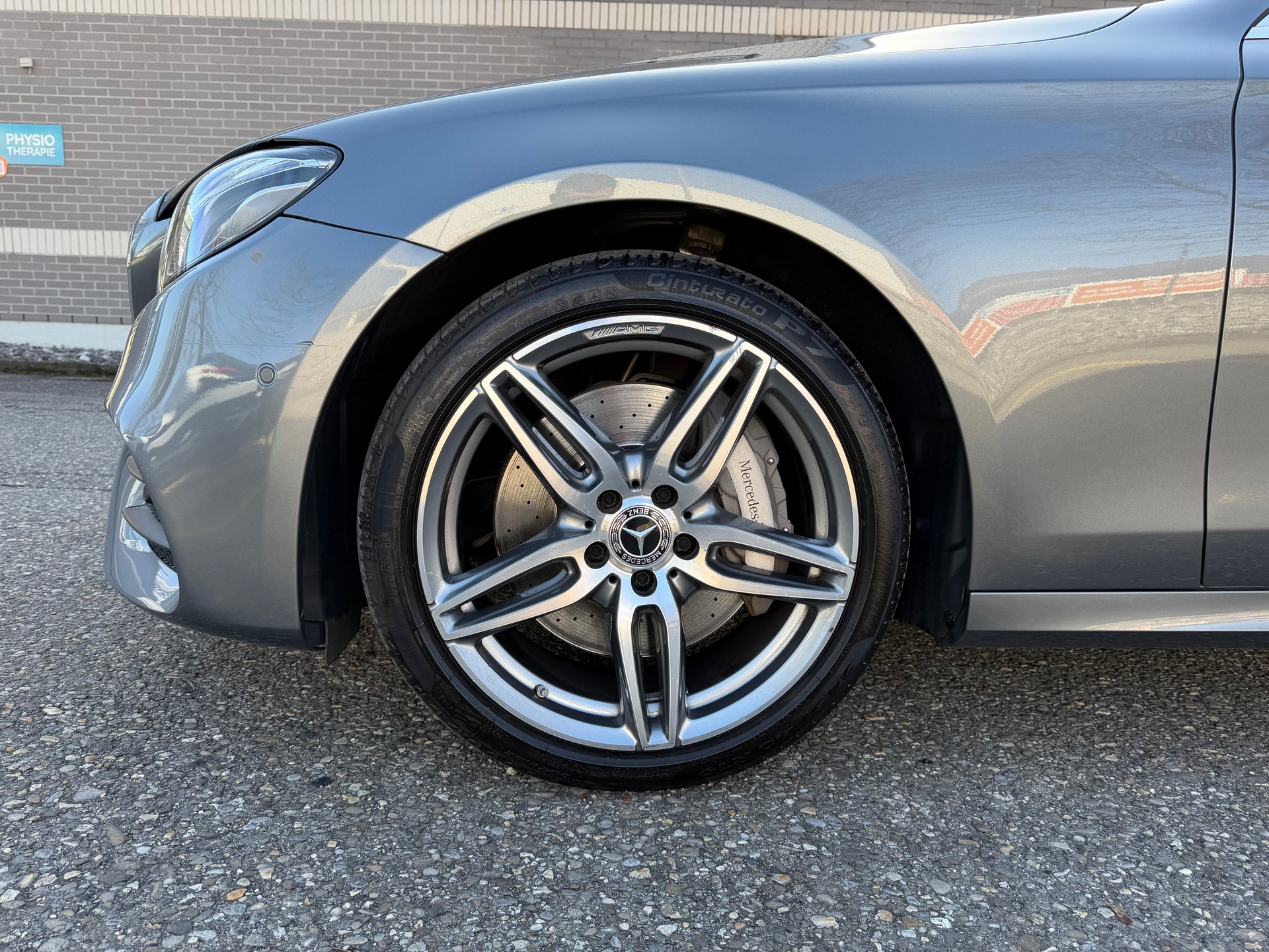 MERCEDES-BENZ E 400 AMG Line 4Matic 9G-Tronic-image-16