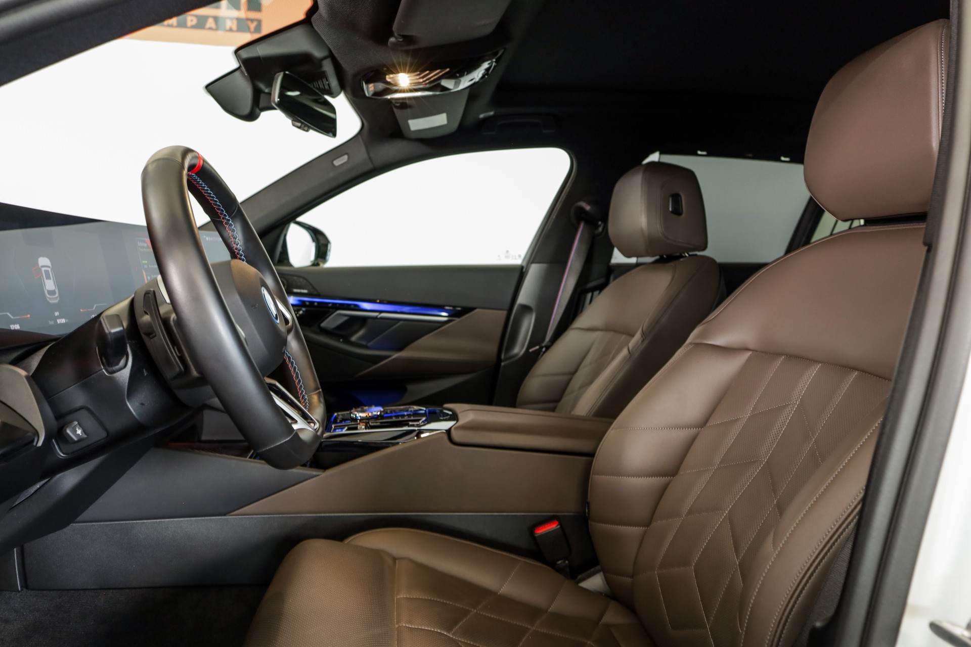 BMW i5 M60 Touring M Sport Pro-image-11