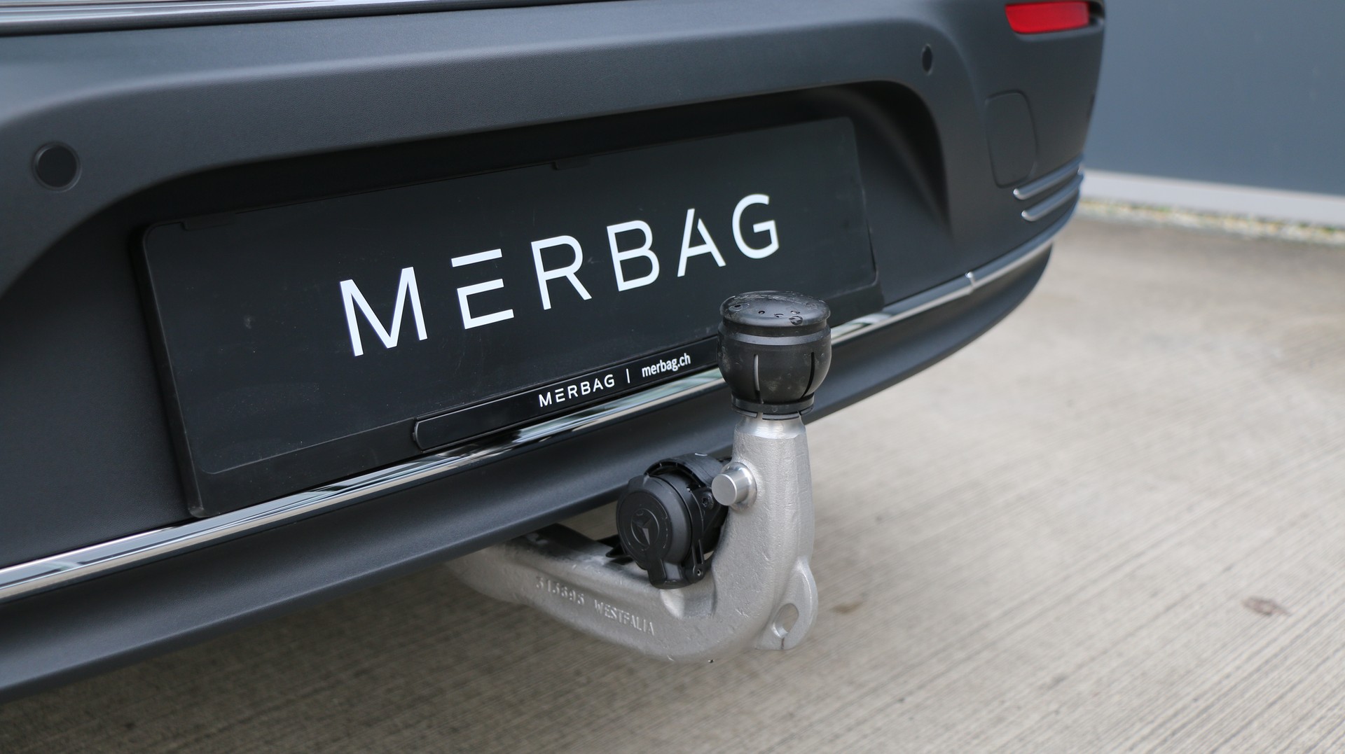 MERCEDES-BENZ EQA 350 4MATIC "Excellence Edition"-image-12