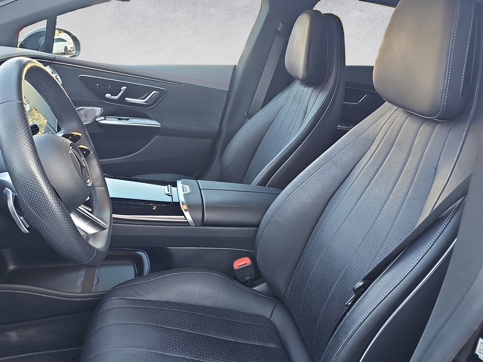 MERCEDES-BENZ EQE 350 4 Matic Executive Edition-image-12