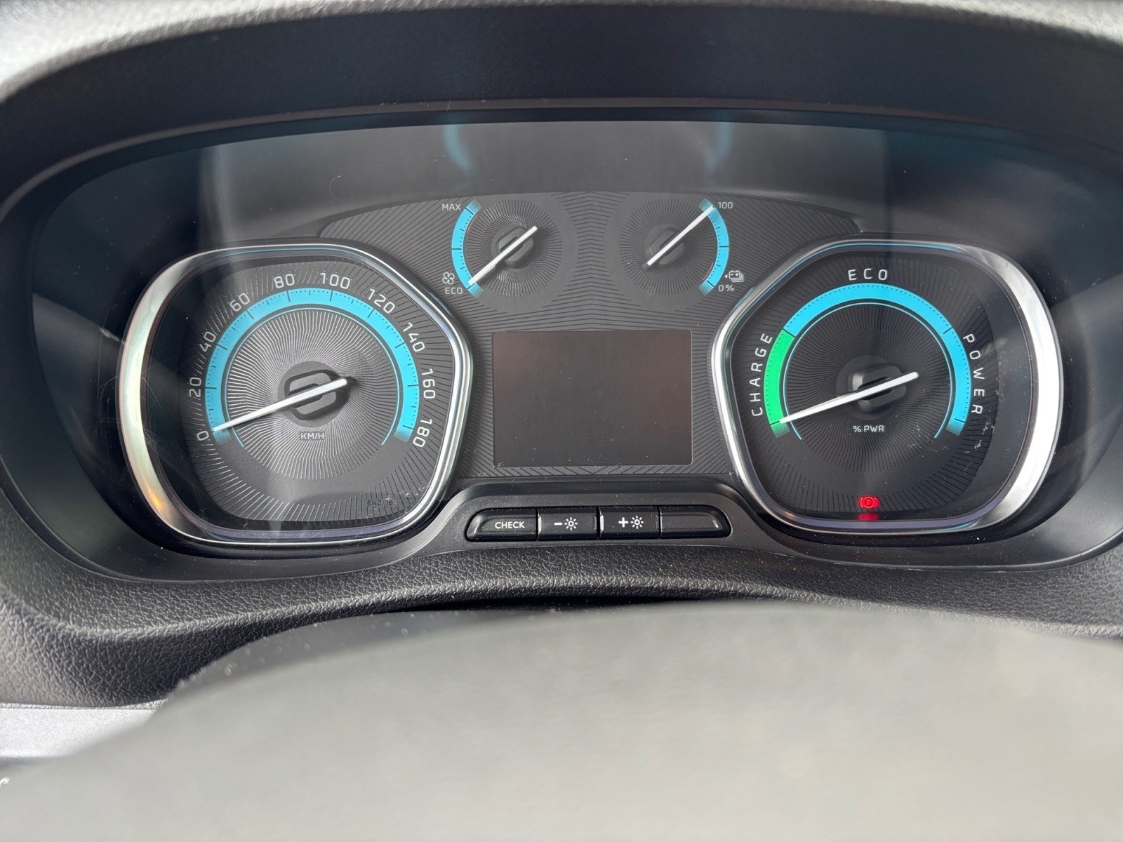FIAT E-Scudo 50kWh L2 Lounge-image-9