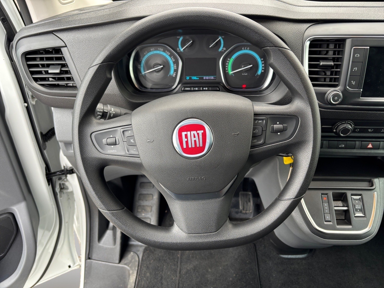 FIAT E-Scudo 50kWh L2 Lounge-image-8