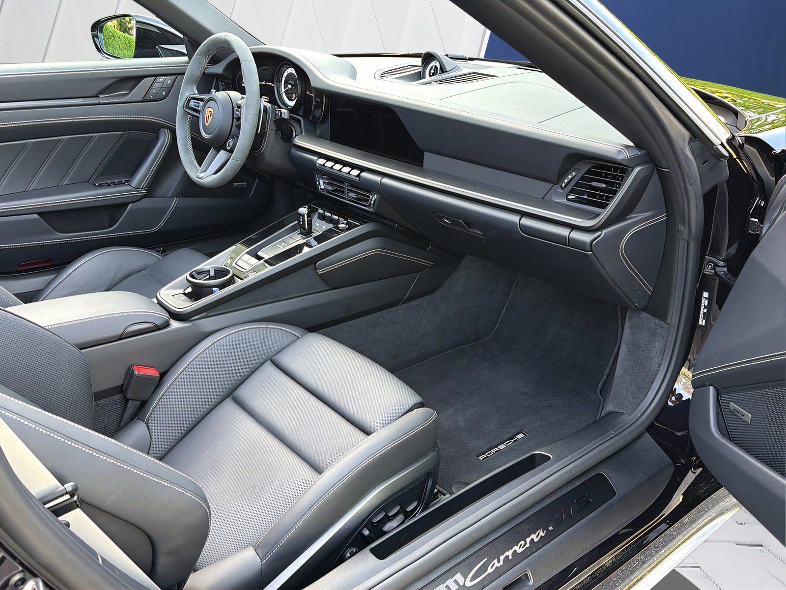 PORSCHE 911 Carrera GTS Cabriolet PDK-image-11