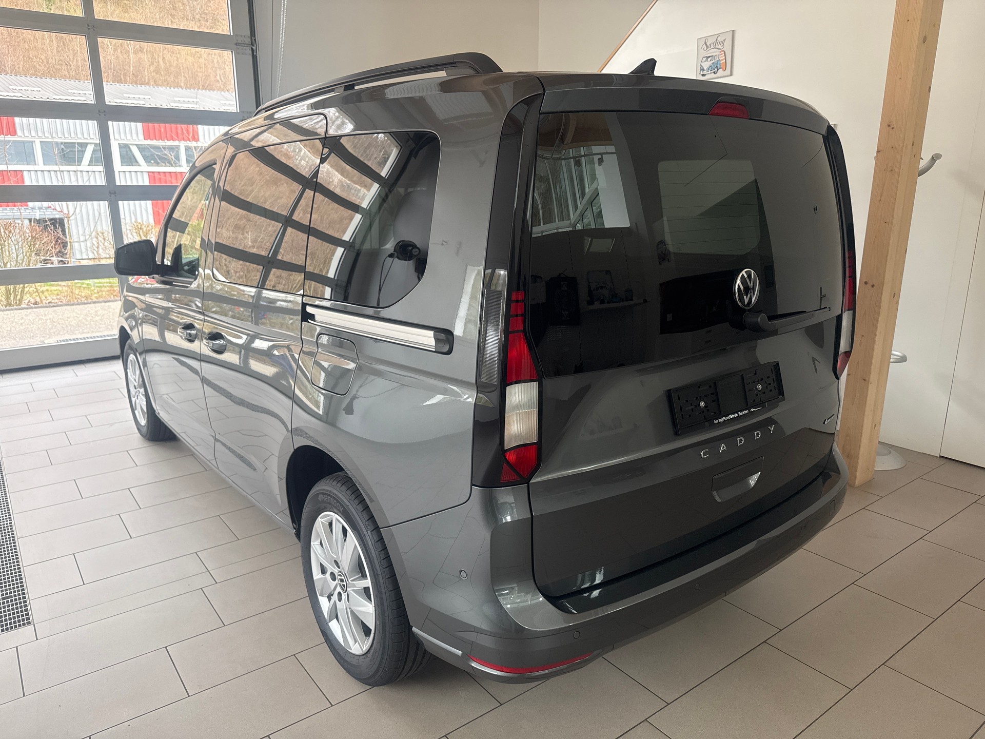 VW Caddy 2.0 TDI 122 Liberty 4motion-image-2