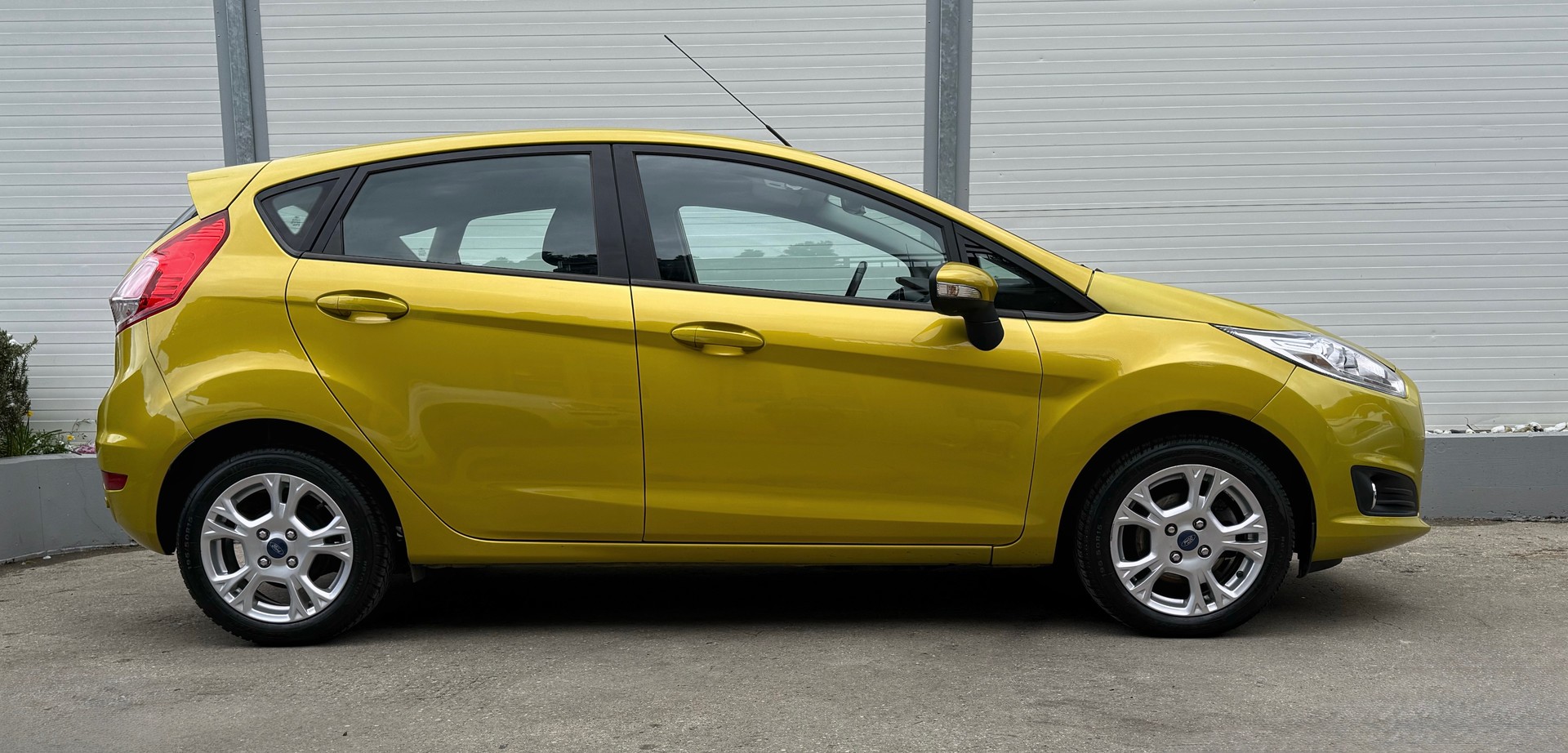 FORD Fiesta 1.0 SCTi Titanium (Frisch Ab MFK)-image-2