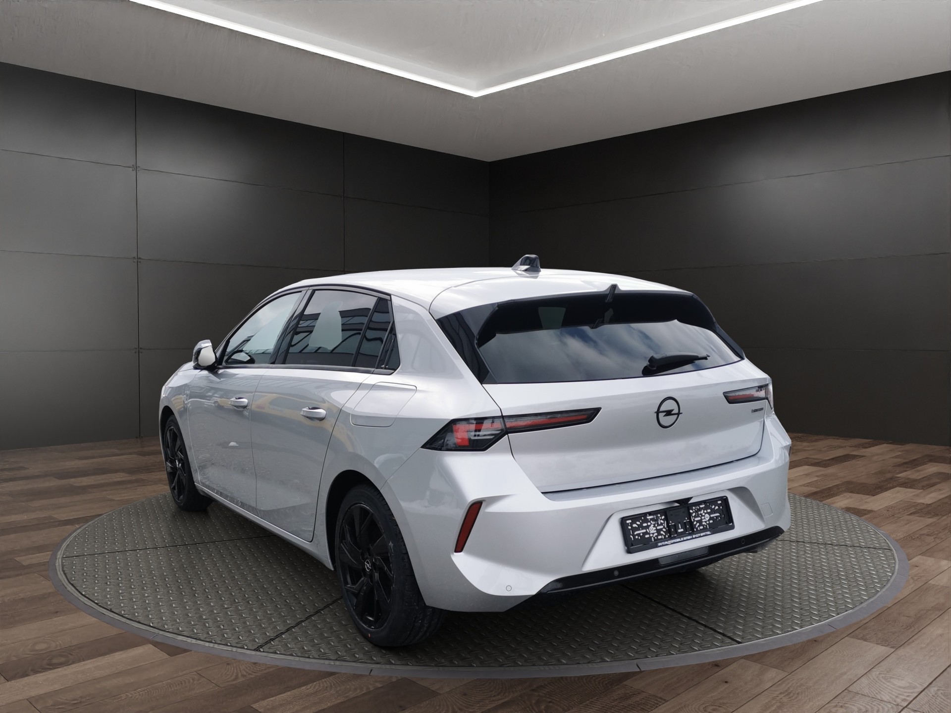 OPEL Astra 1.6 PHEV Turbo Swiss Plus A-image-6