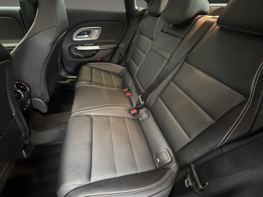 MERCEDES-BENZ CLA 220 8G-DCT 4Matic-image-10