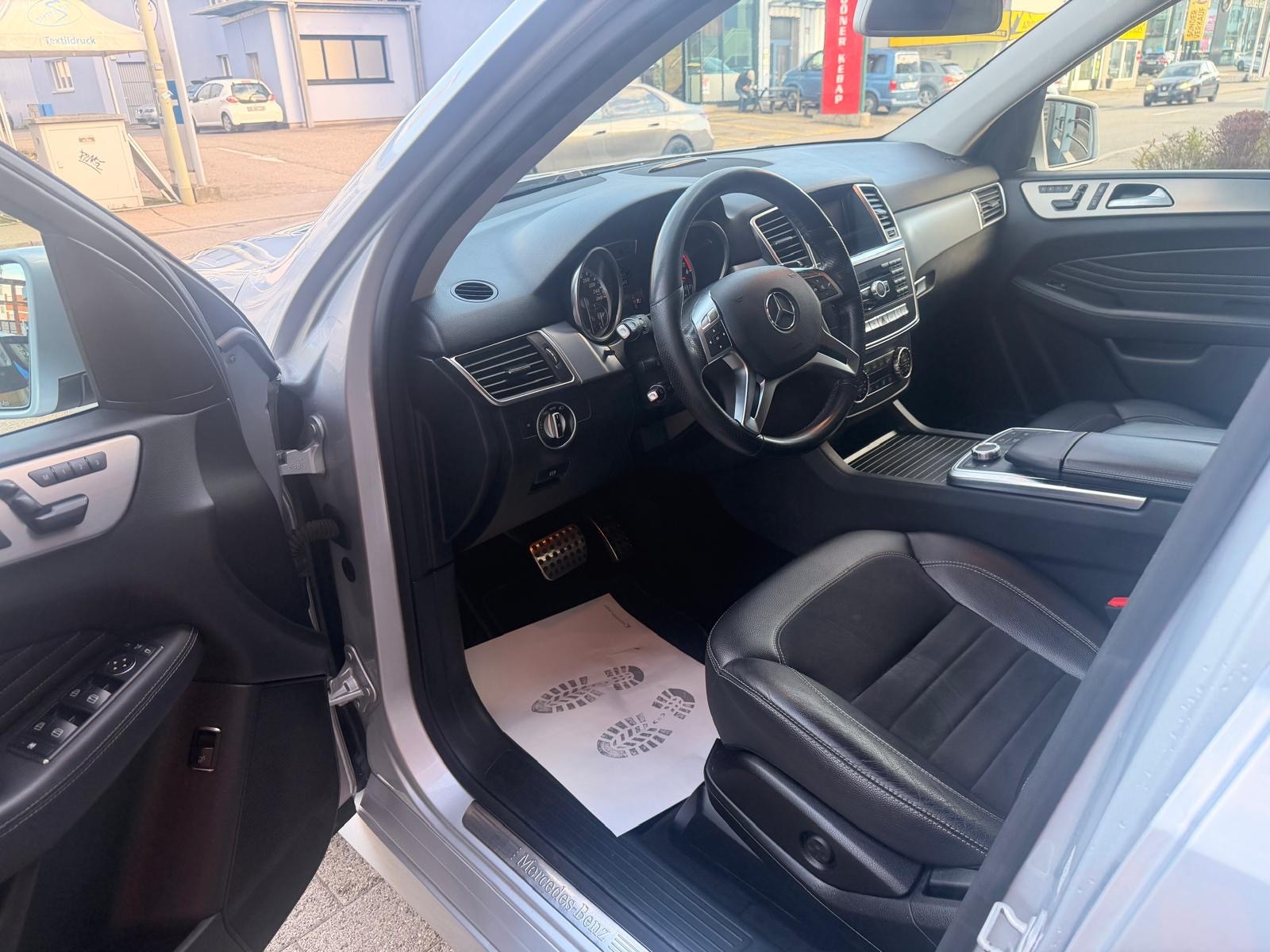 MERCEDES-BENZ ML 350 BlueTEC Executive 4Matic 7G-Tronic-image-6