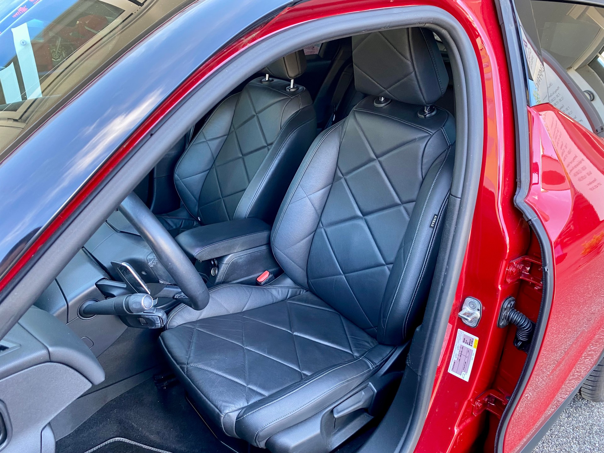 DS AUTOMOBILES DS 3 Crossback 1.2 PureTech SO Chic EAT8-image-3