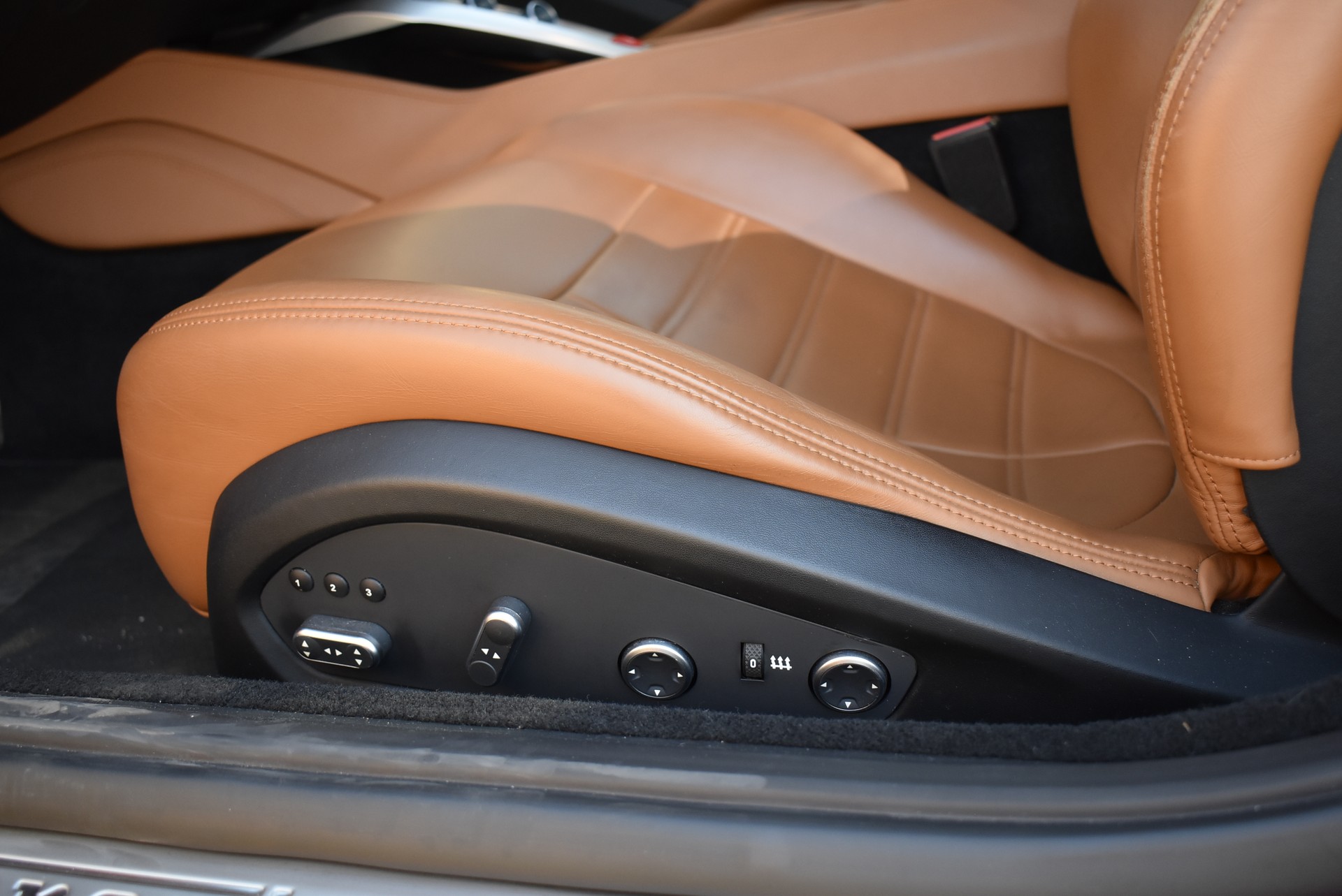 FERRARI California 3.9 V8 T-image-20